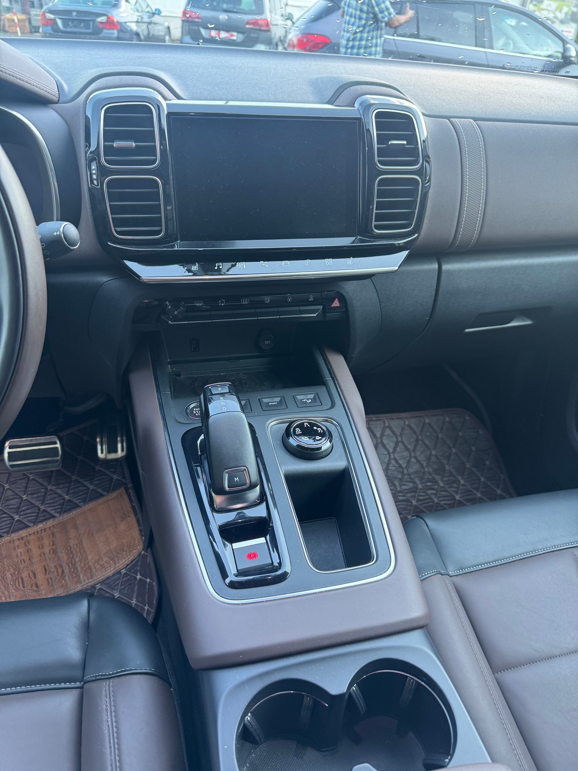 CITROEN C5 Aircross 1.5 BlueHD Shine EAT8-image-8