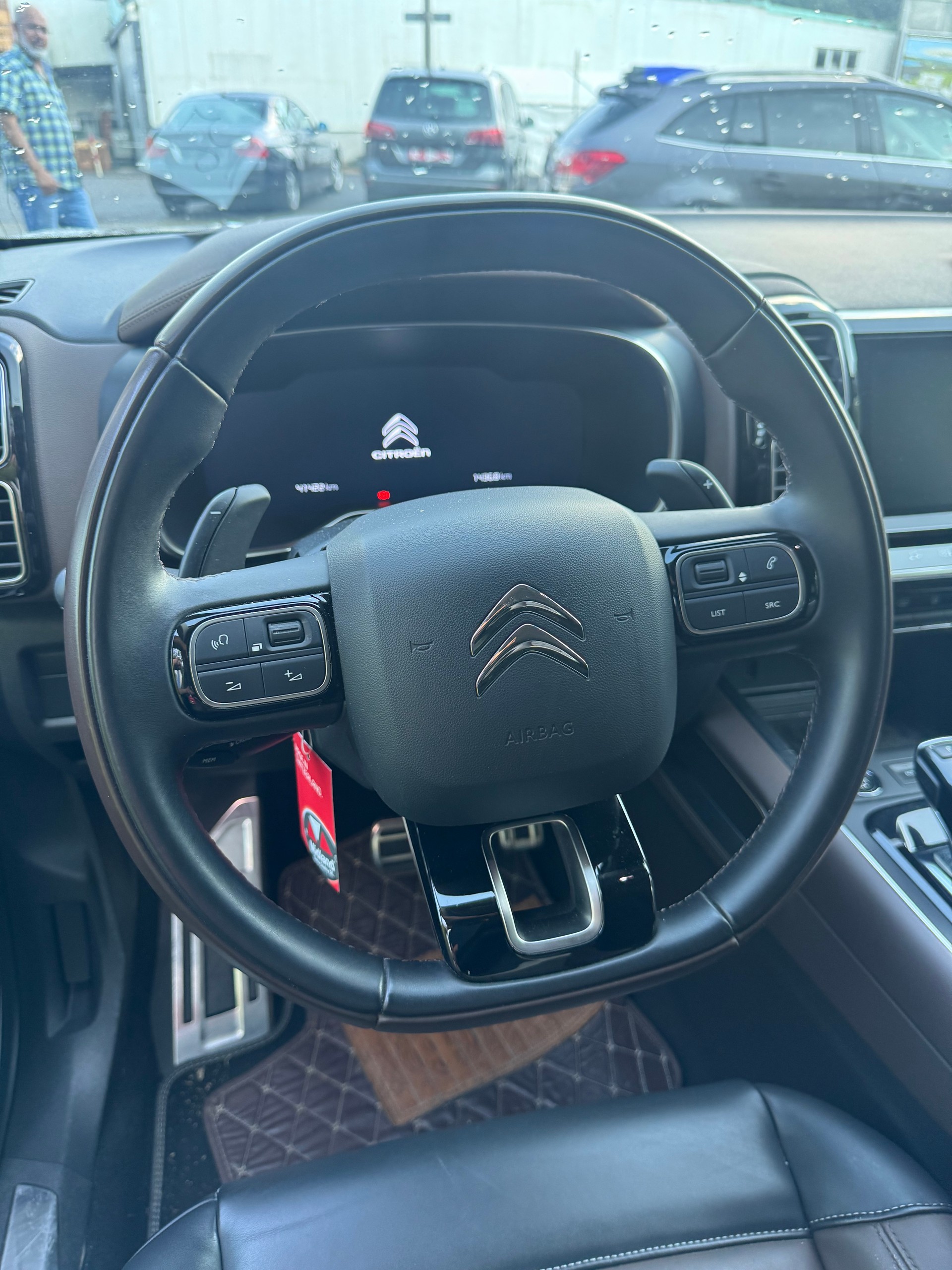 CITROEN C5 Aircross 1.5 BlueHD Shine EAT8-image-9