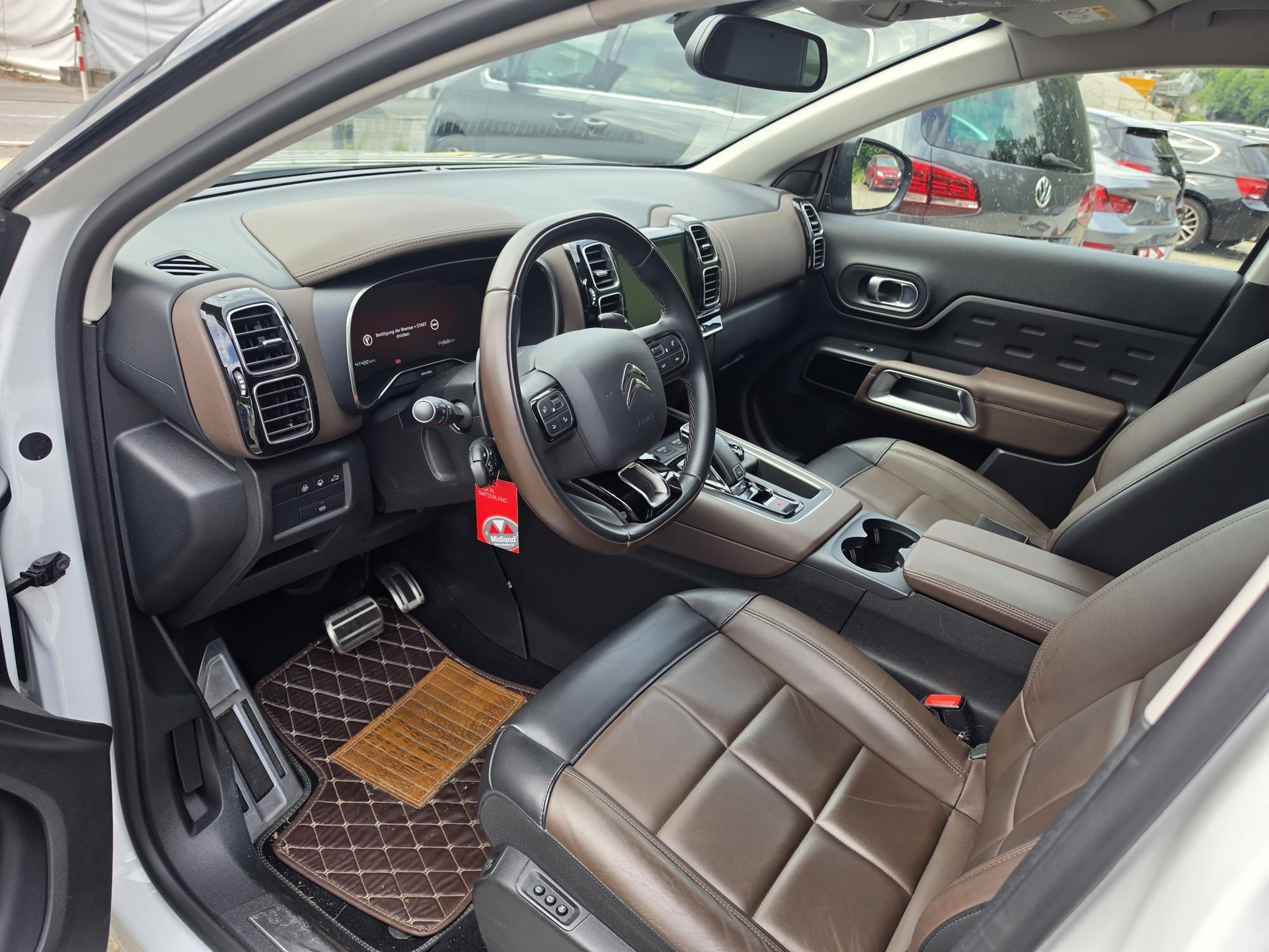 CITROEN C5 Aircross 1.5 BlueHD Shine EAT8-image-5