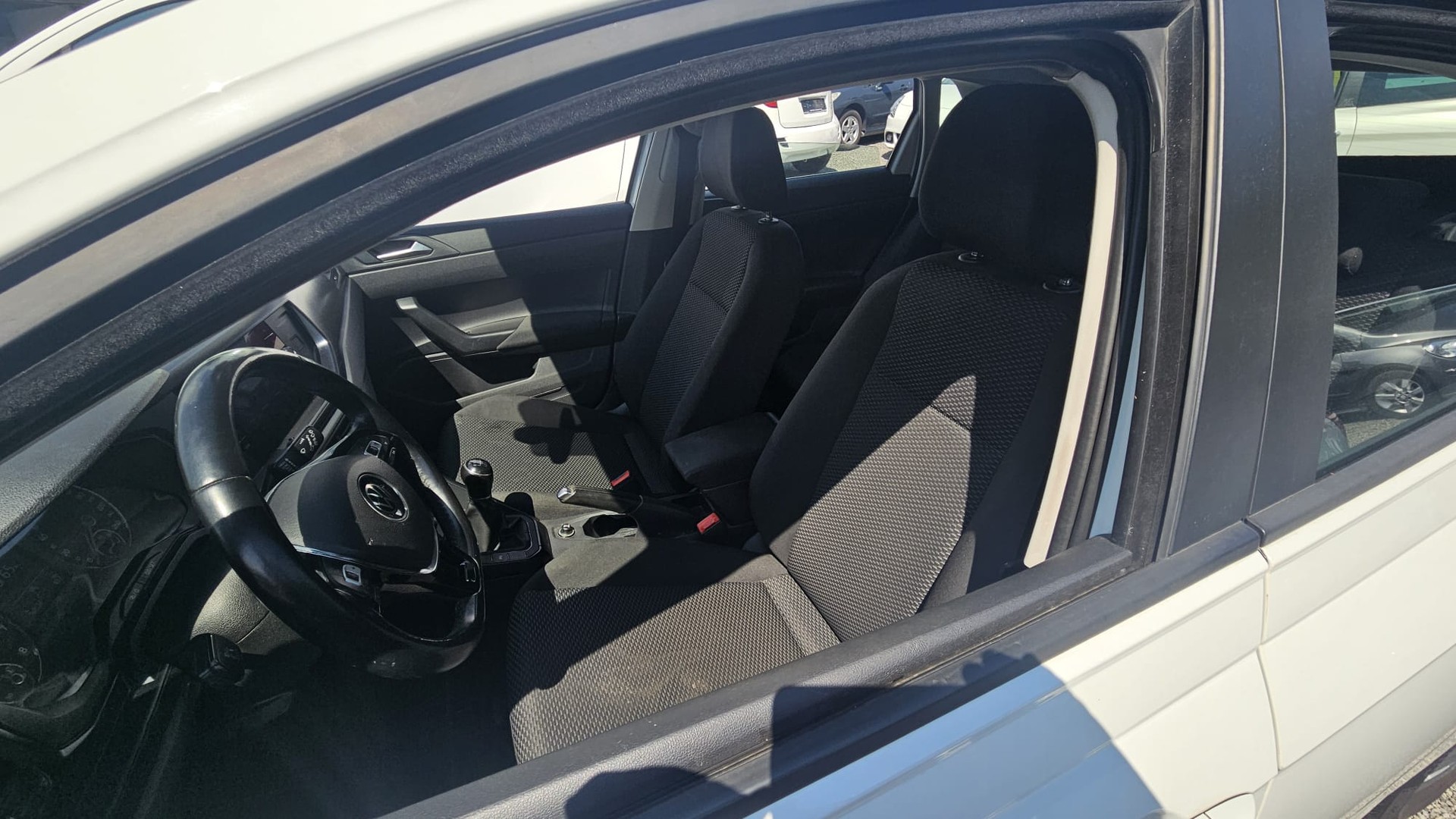 VW Polo 1.0 BMT Comfortline-image-5