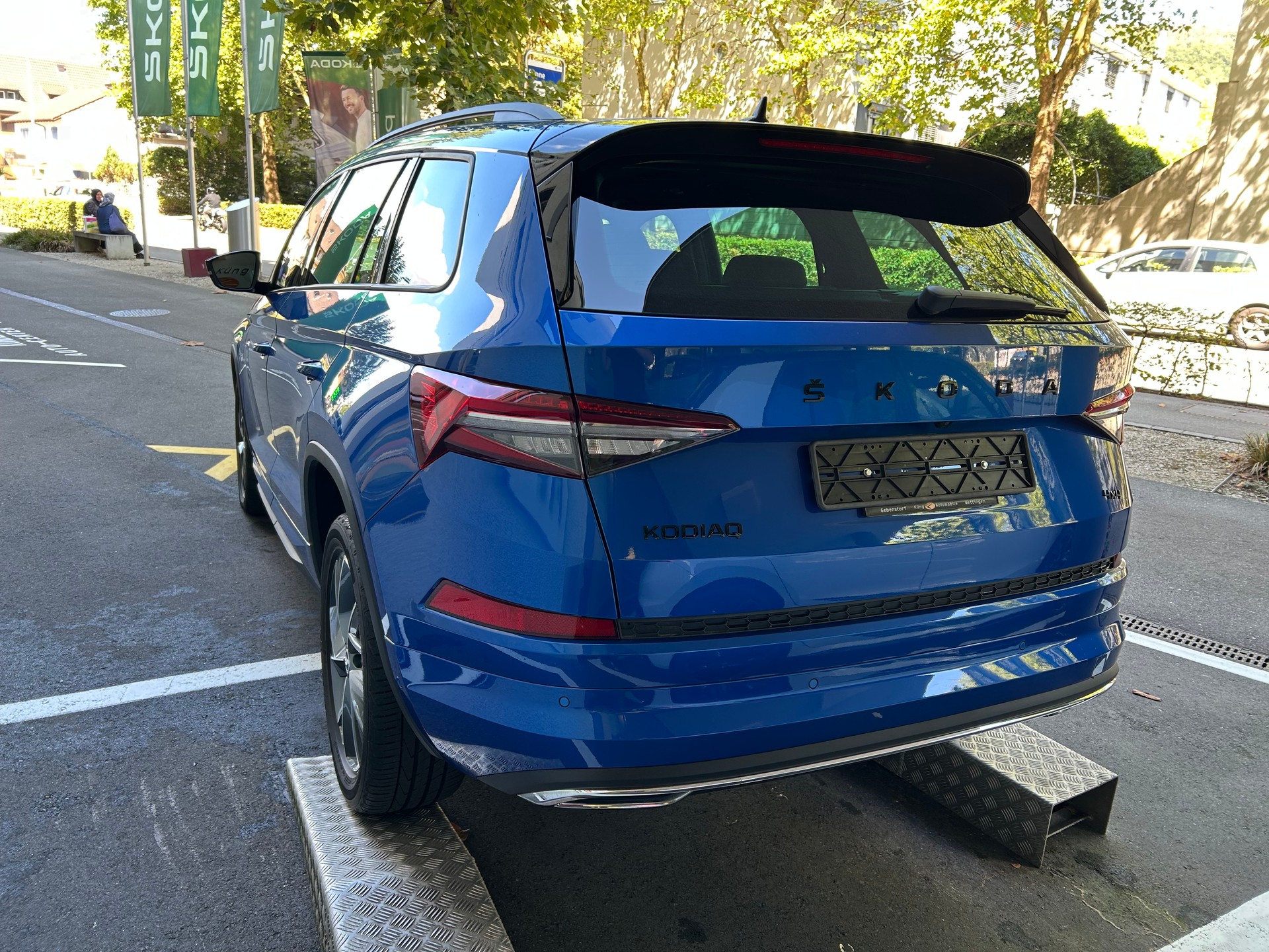 SKODA Kodiaq 2.0 TSI 4x4 SportLine-image-4