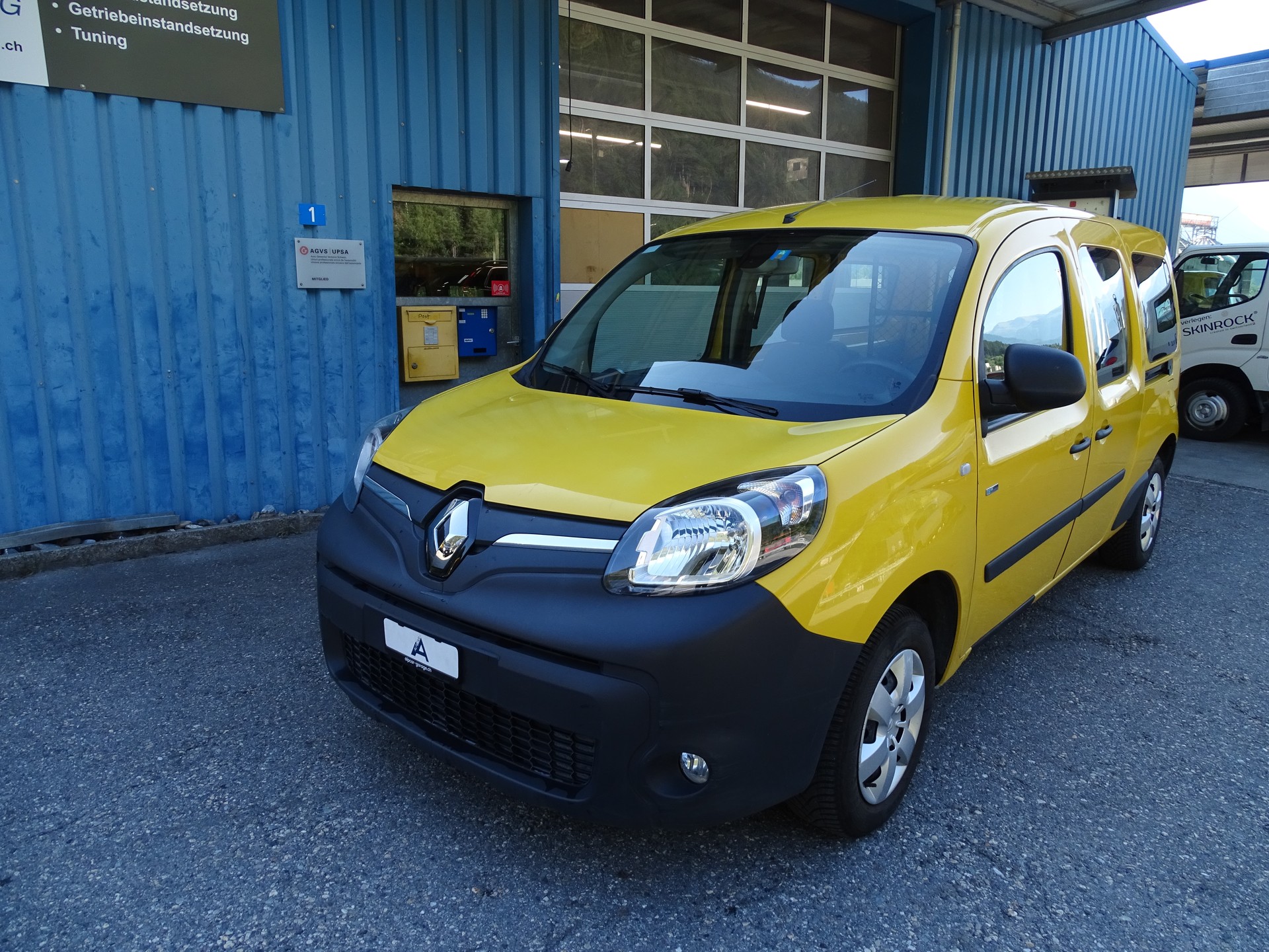 RENAULT Kangoo Maxi Z.E. 33 R60 Business 2 Pl.-image-2