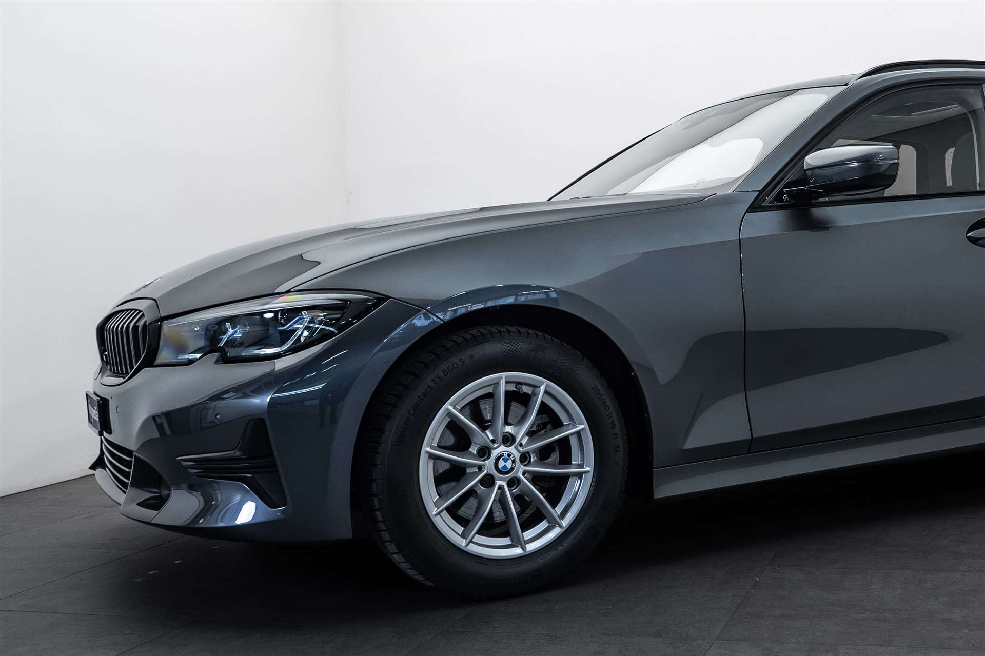 BMW 320d 48V Touring Sport Line Steptronic-showroom-element-1