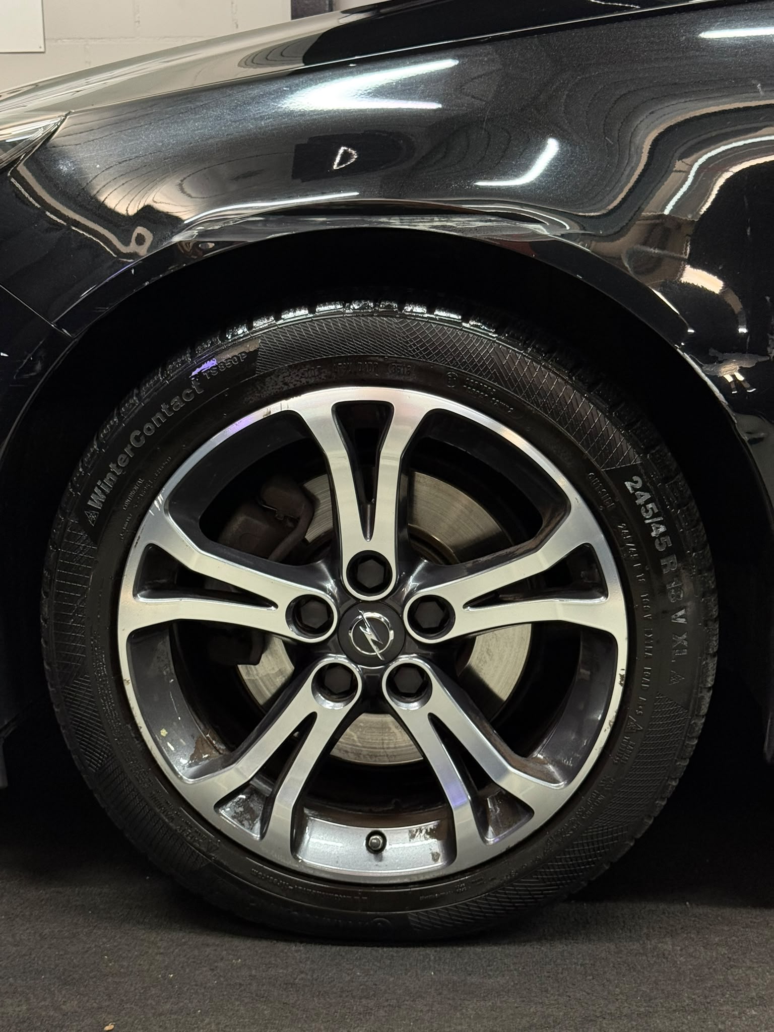 OPEL Insignia 2.0 CDTI Edition 4WD Automatic-image-12