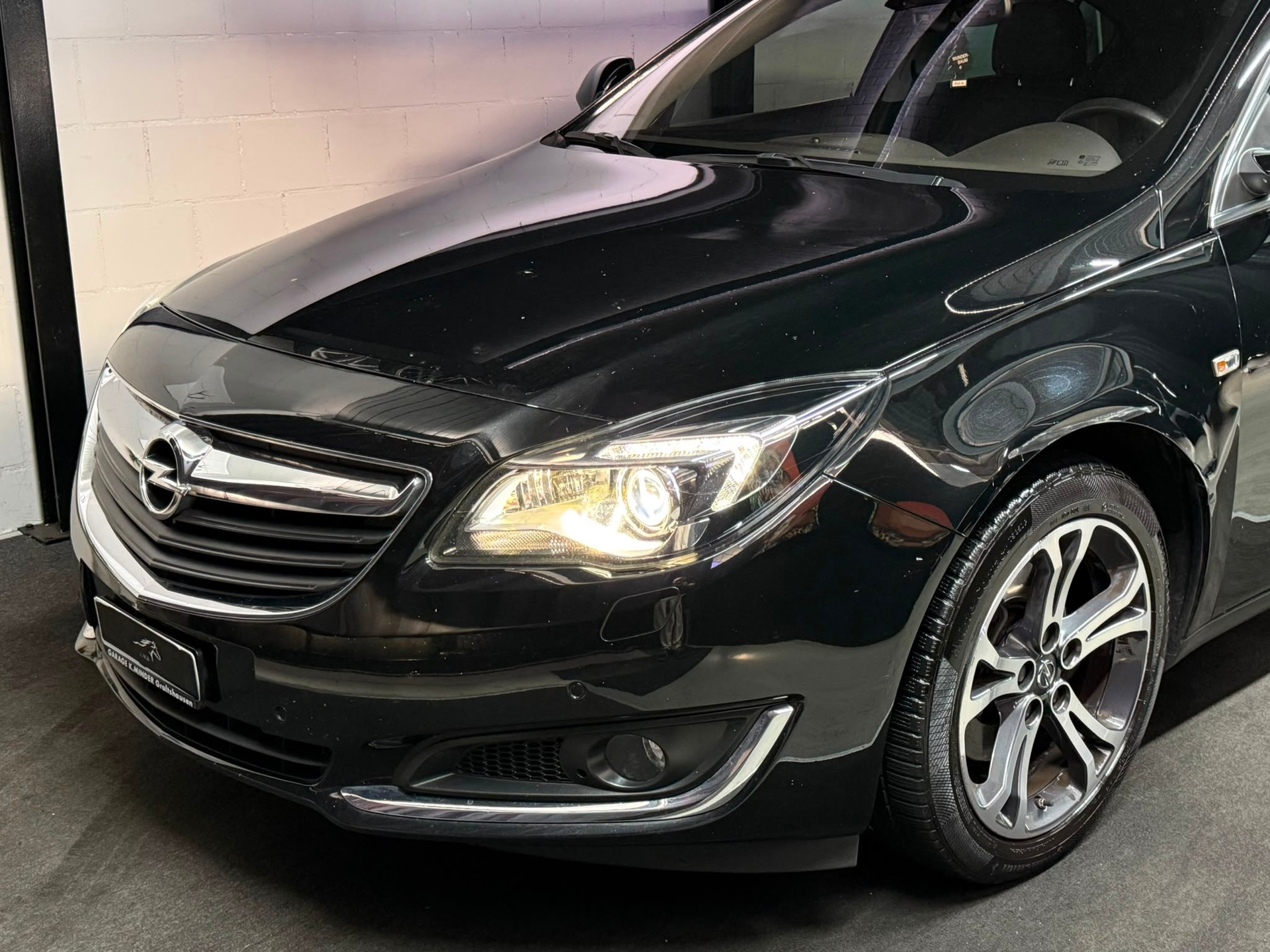 OPEL Insignia 2.0 CDTI Edition 4WD Automatic-image-2