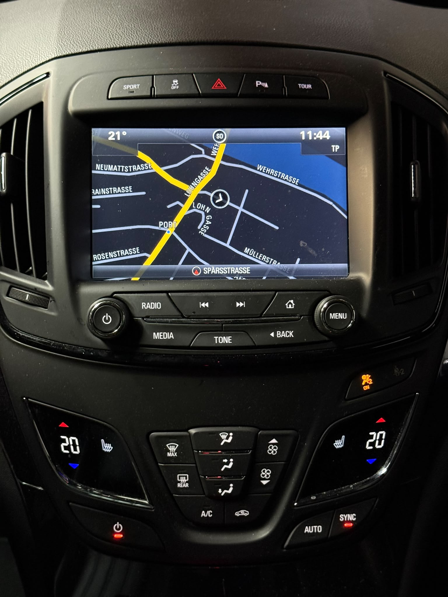 OPEL Insignia 2.0 CDTI Edition 4WD Automatic-image-14