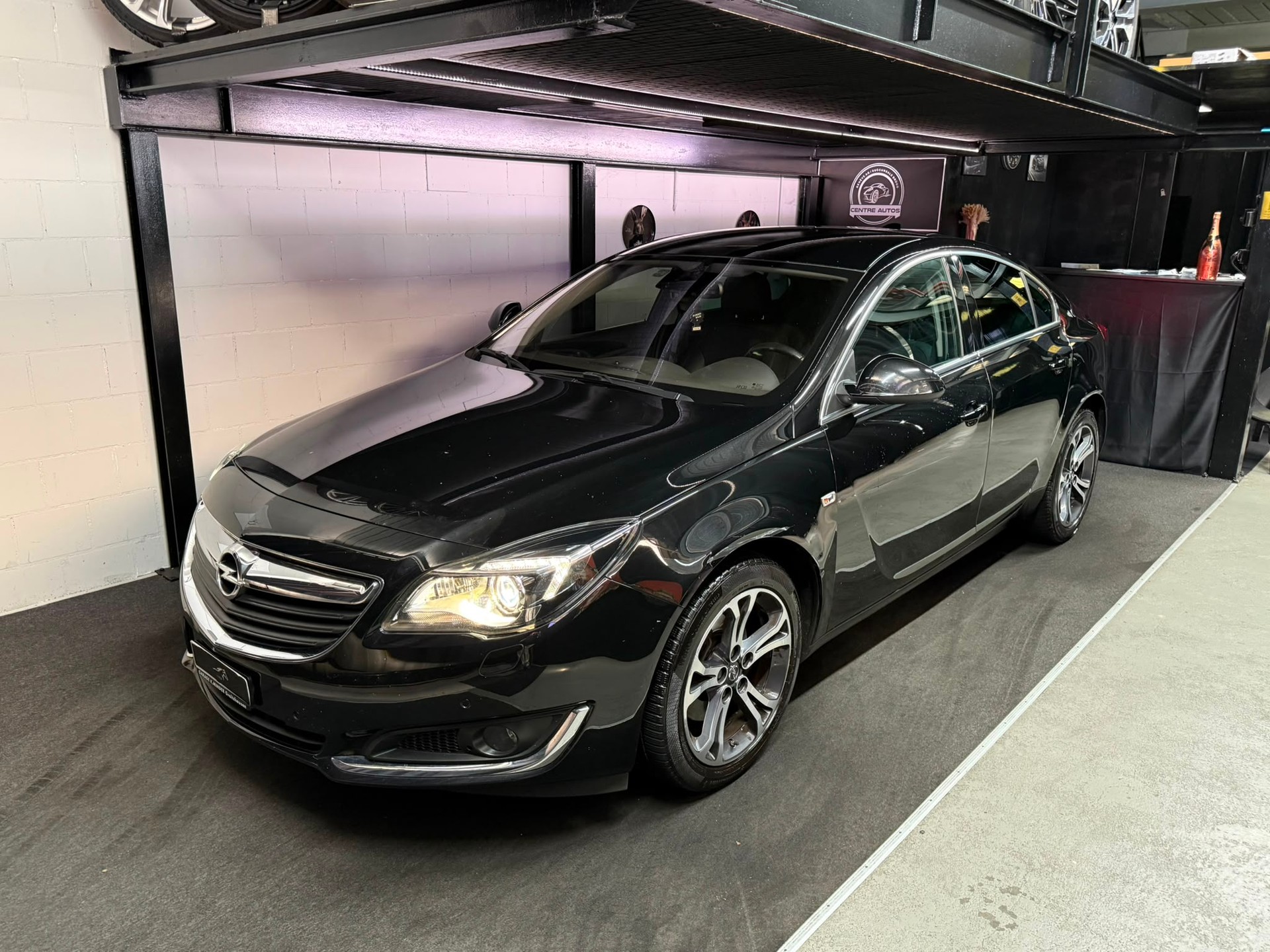 OPEL Insignia 2.0 CDTI Edition 4WD Automatic-image-0