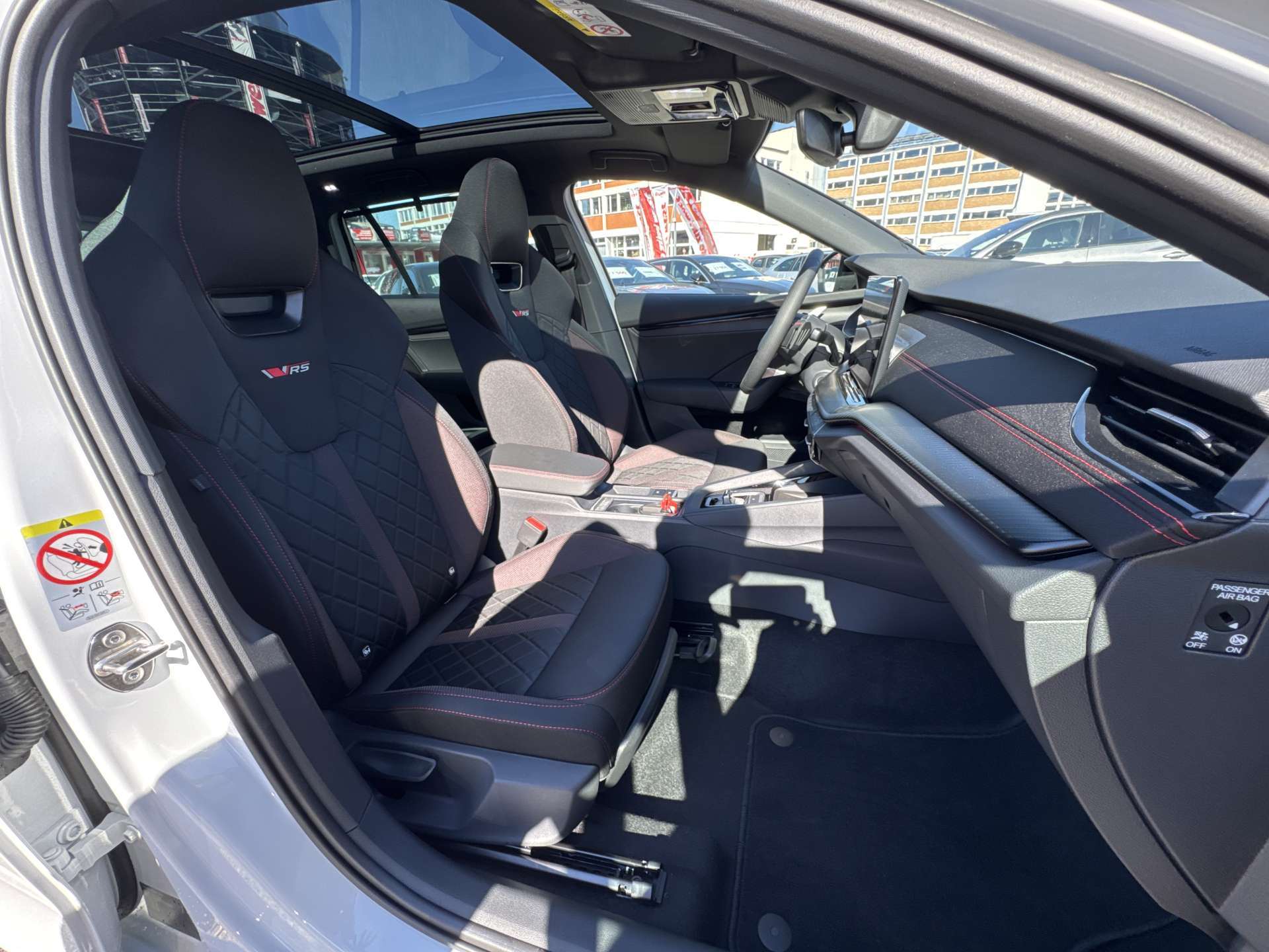 SKODA Octavia Combi 2.0 TSi RS DSG-Automat-image-12