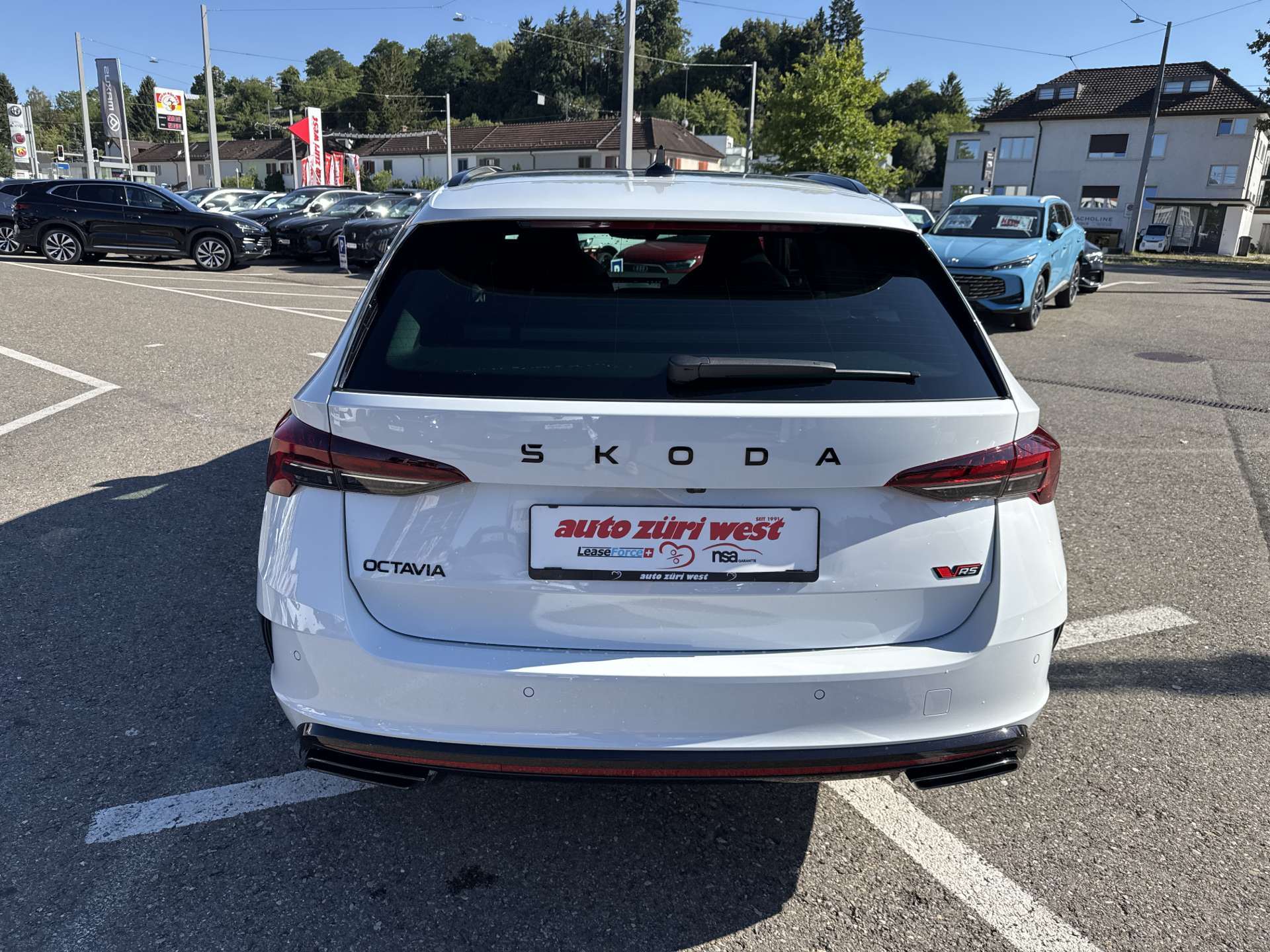 SKODA Octavia Combi 2.0 TSi RS DSG-Automat-image-14
