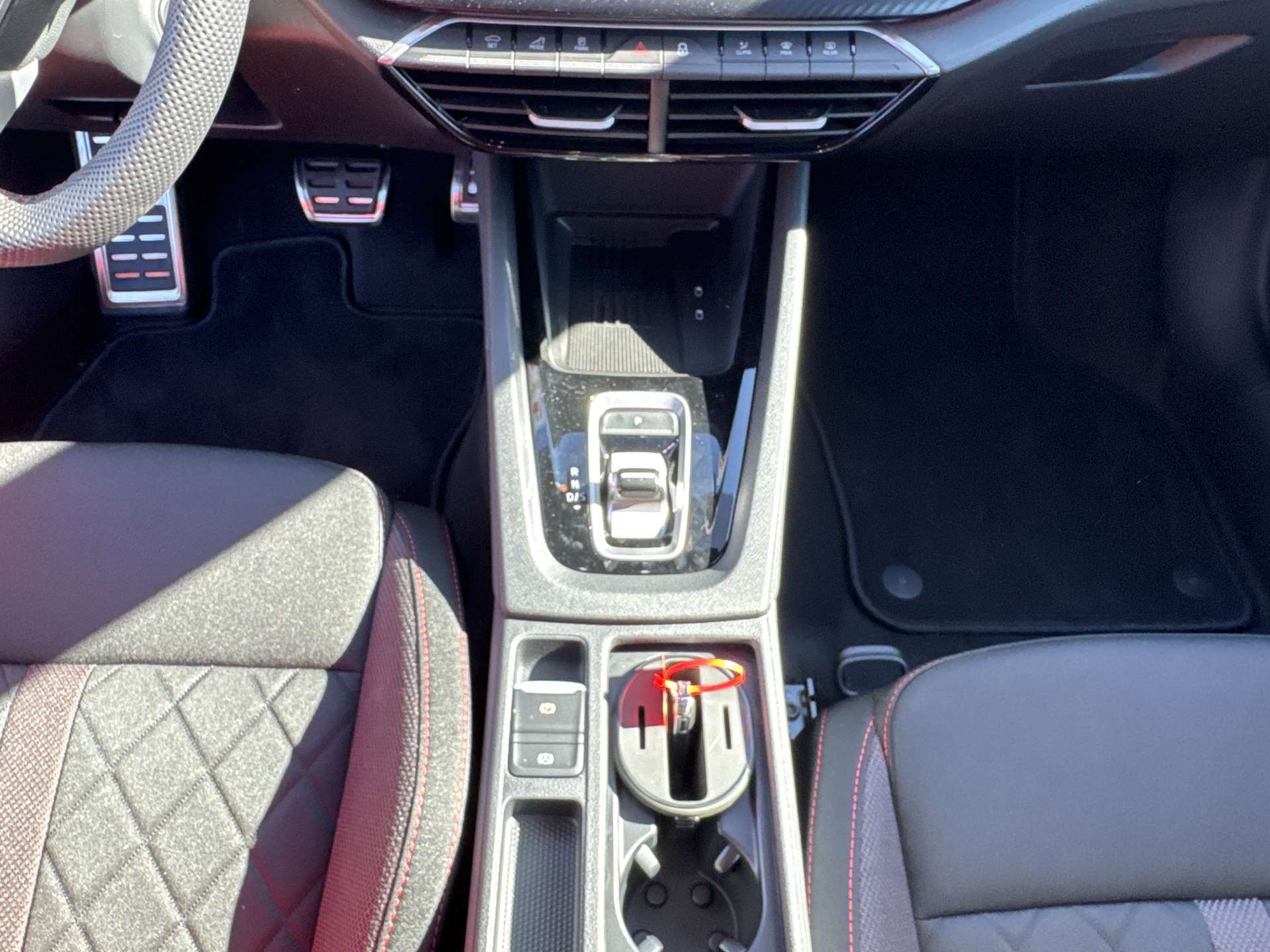 SKODA Octavia Combi 2.0 TSi RS DSG-Automat-image-11