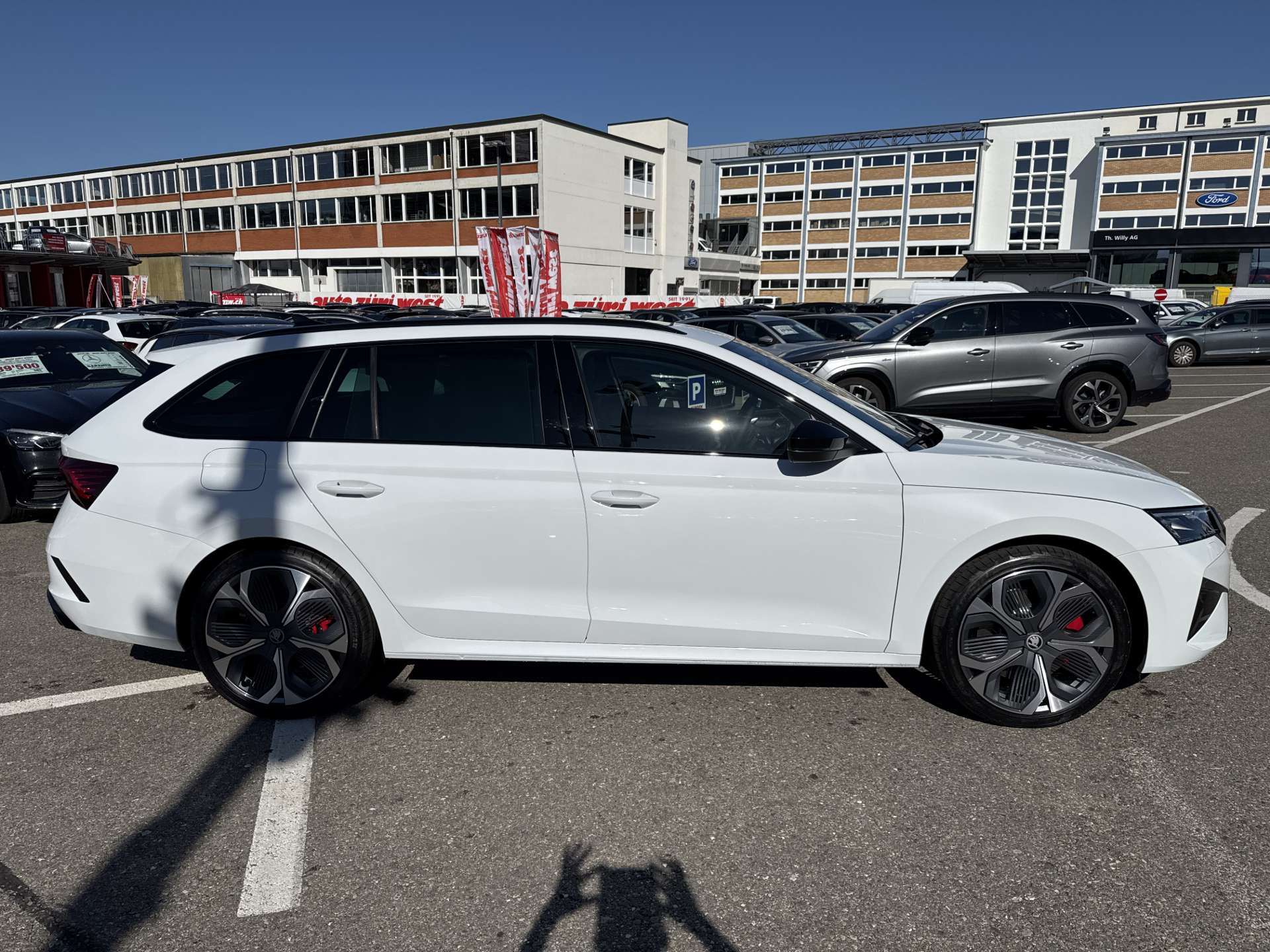 SKODA Octavia Combi 2.0 TSi RS DSG-Automat-image-10