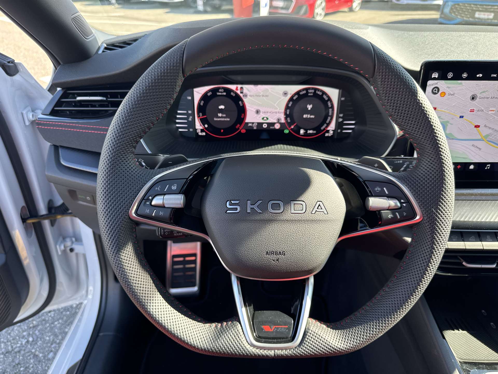 SKODA Octavia Combi 2.0 TSi RS DSG-Automat-image-15
