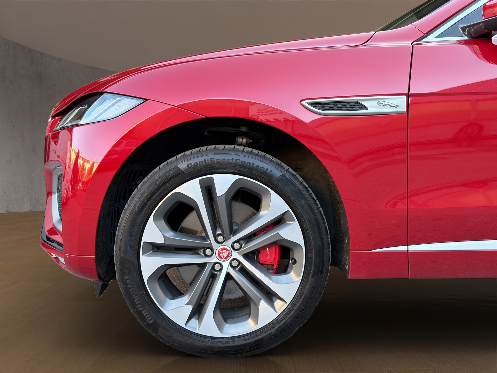 JAGUAR F-Pace 2.0 PHEV 404 R-Dynamic HSE AWD-image-26