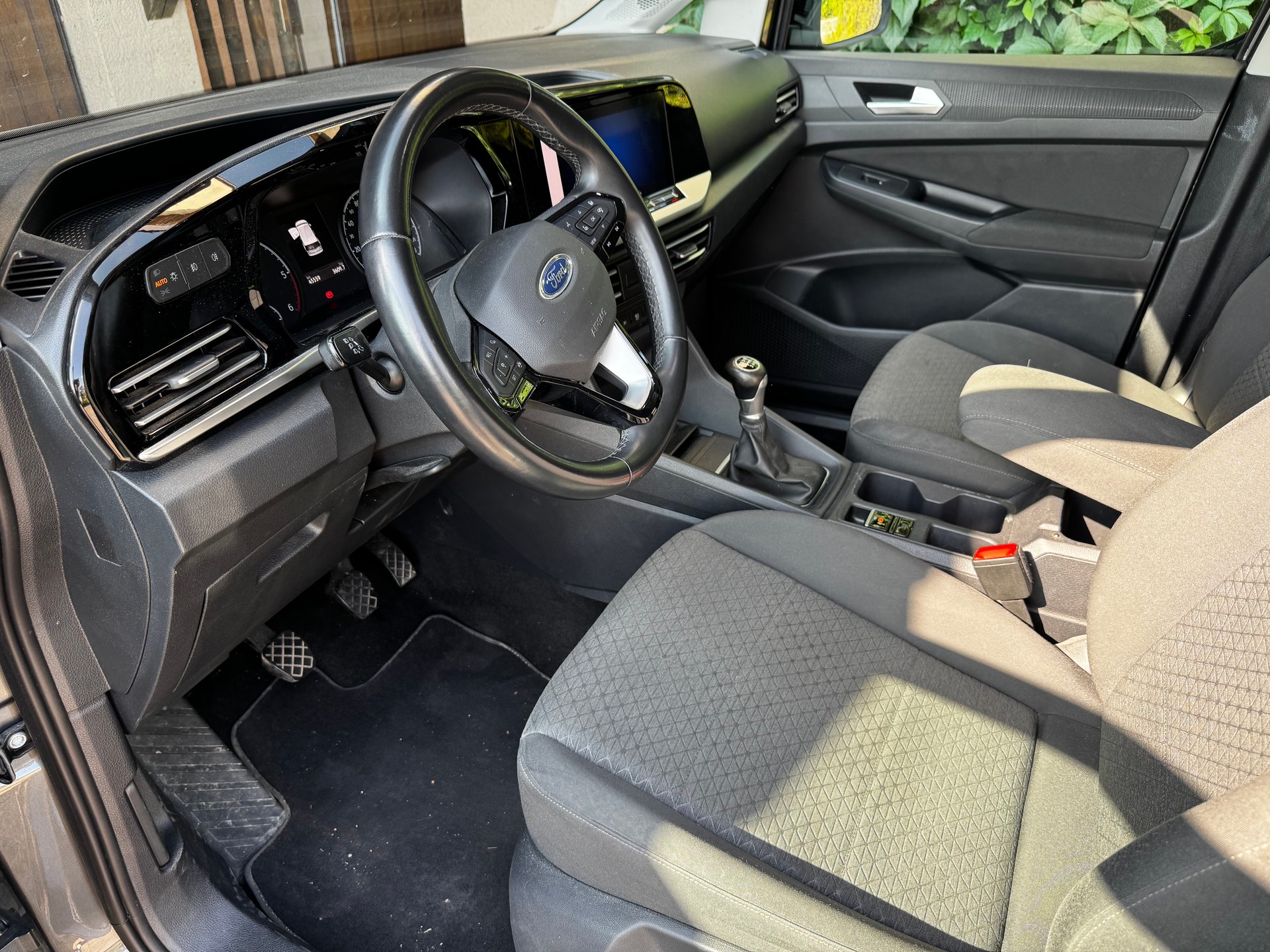 FORD 2.0 EcoBlue 122 Titanium-image-2