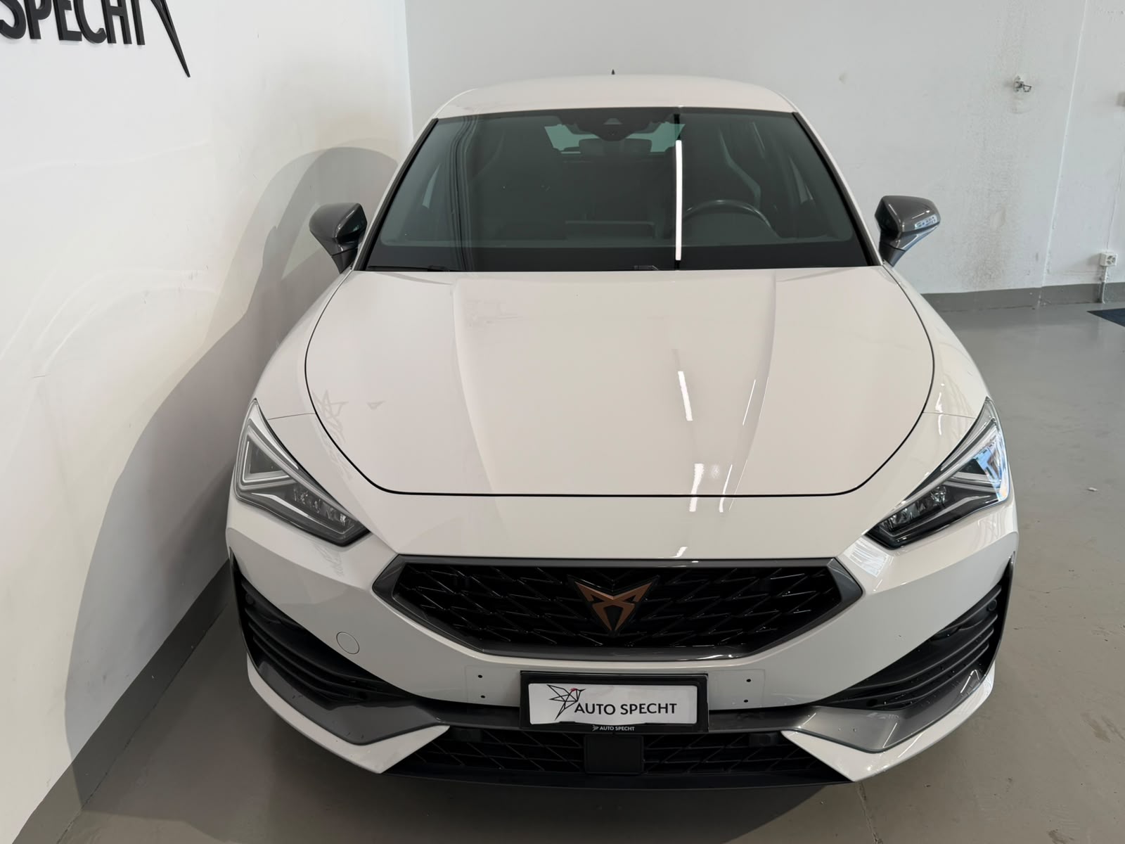 CUPRA LEON VZ 2.0 TSI DSG-image-2