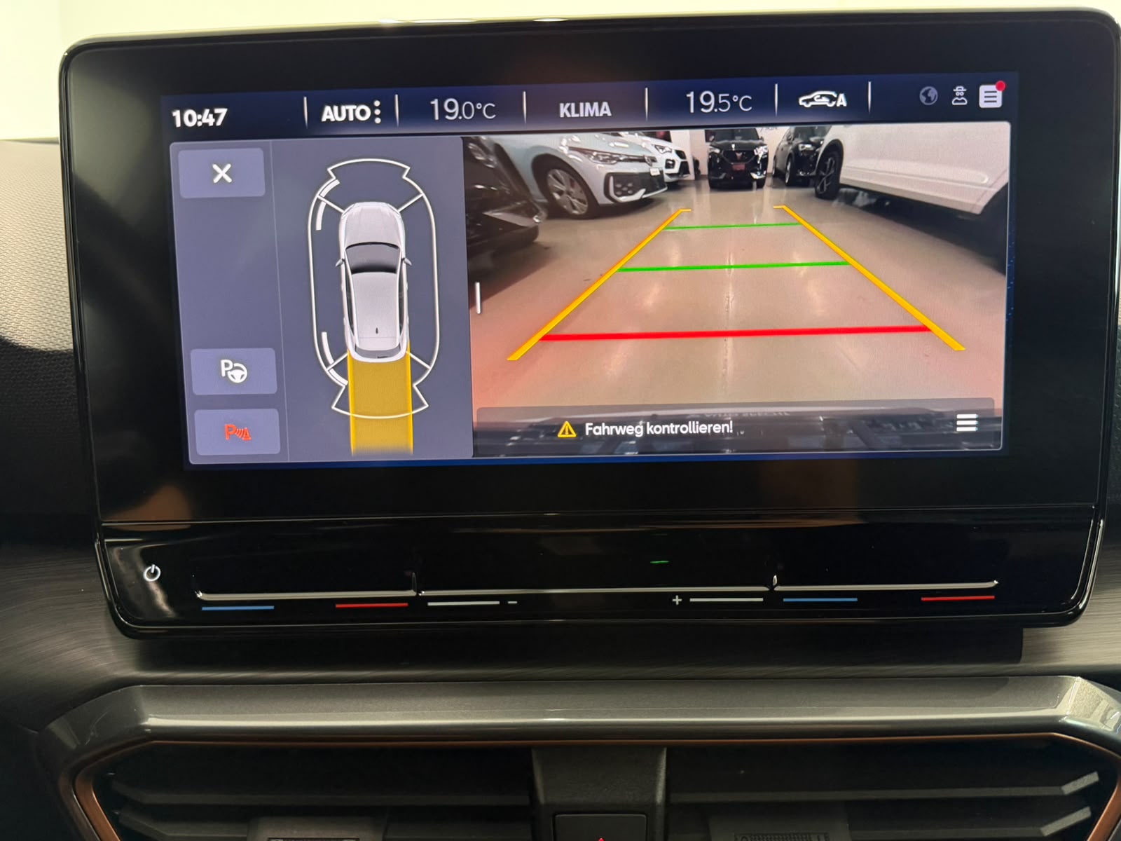CUPRA LEON VZ 2.0 TSI DSG-image-15