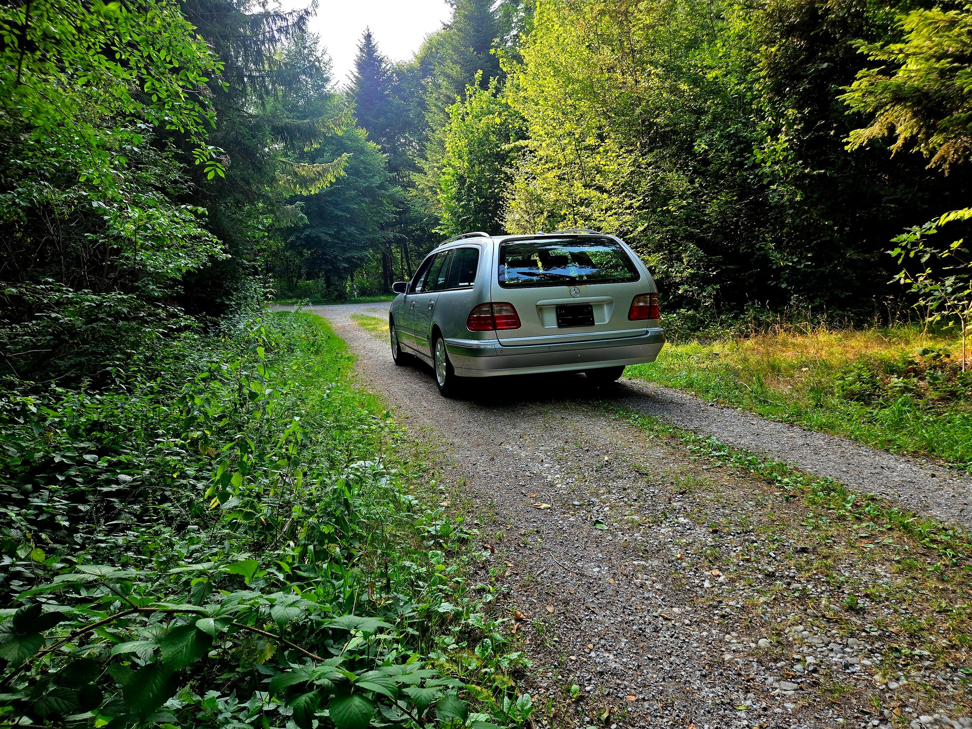 MERCEDES-BENZ E 320 Elégance 4-Matic Automatic-image-7