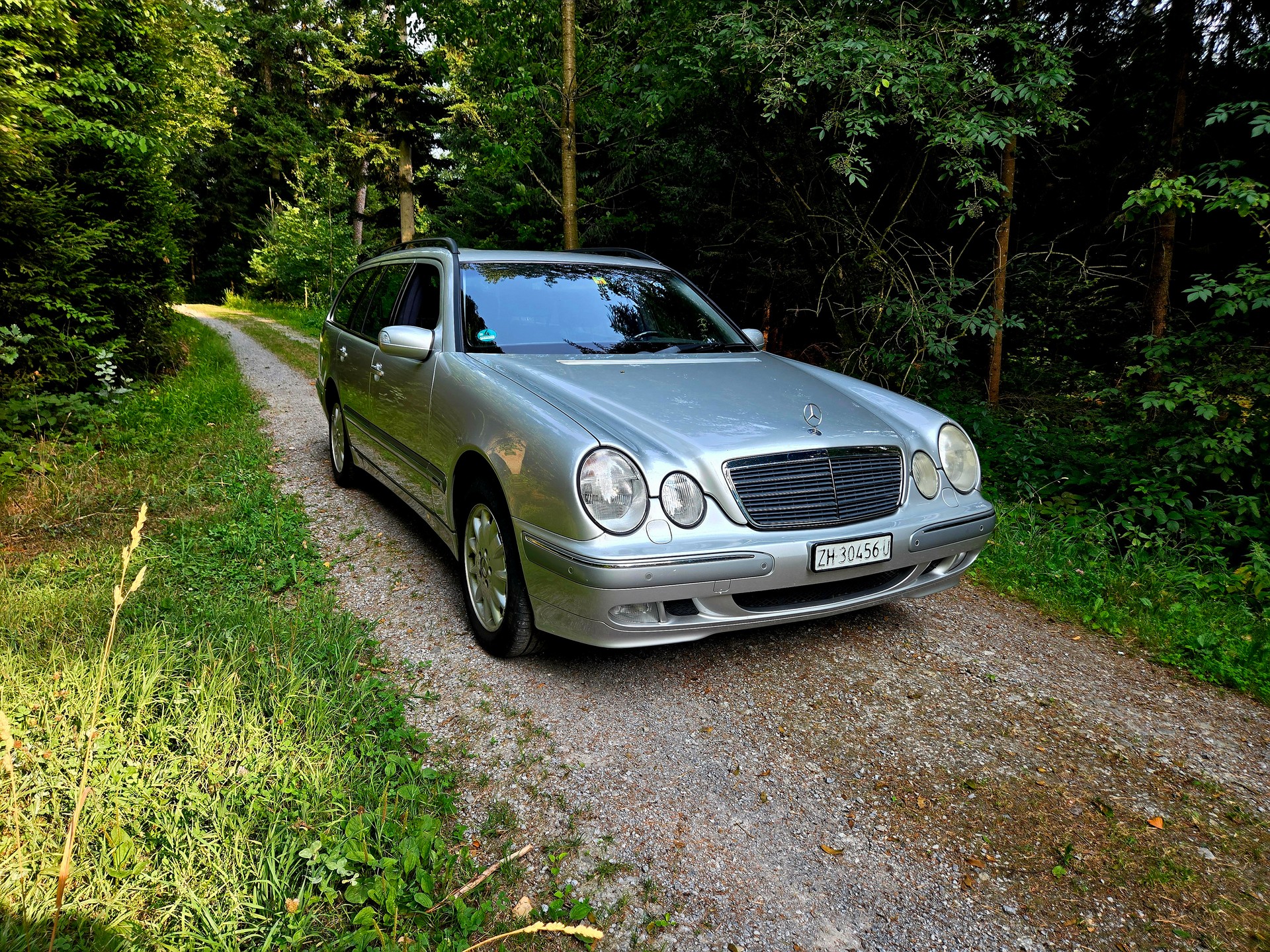 MERCEDES-BENZ E 320 Elégance 4-Matic Automatic-image-0