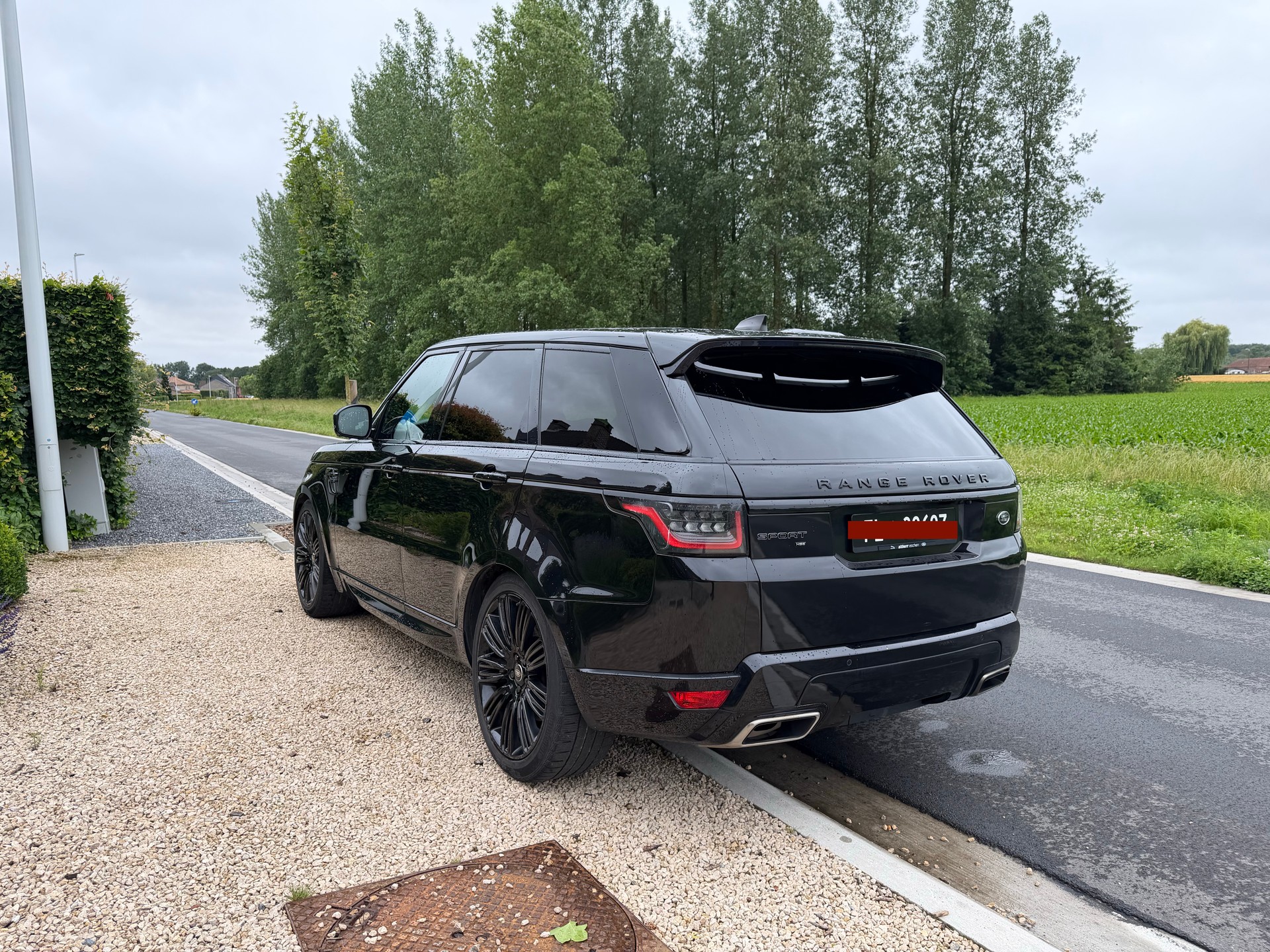LAND ROVER 3.0 SDV6 HSE-image-2