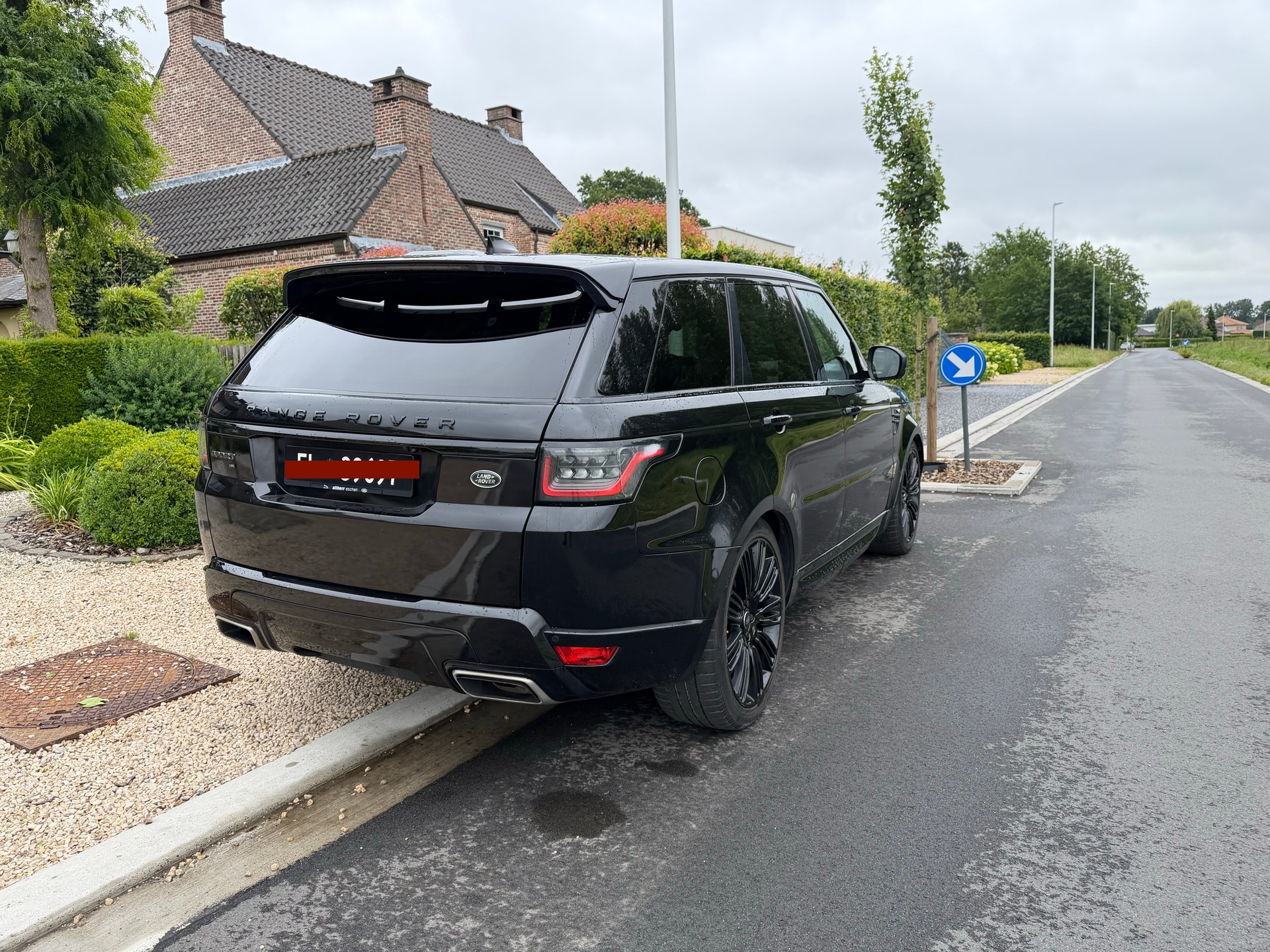 LAND ROVER 3.0 SDV6 HSE-image-1