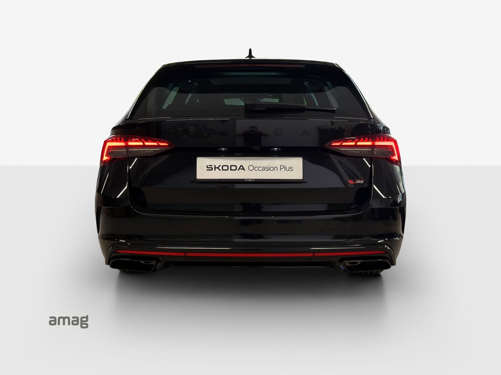 SKODA Octavia Combi 2.0 TSI DSG RS-image-3