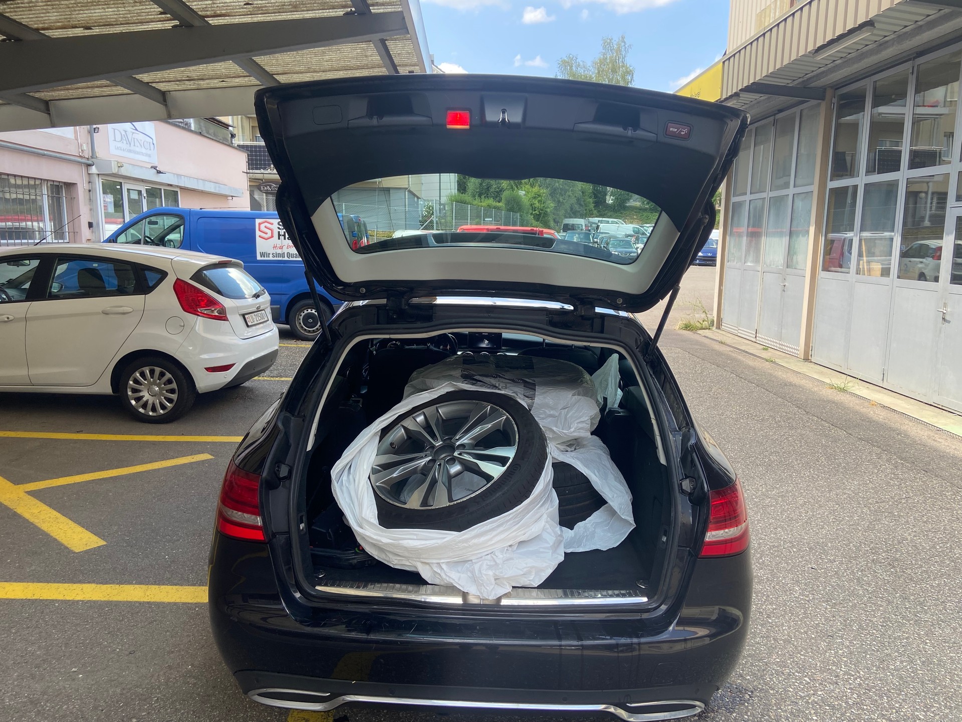 MERCEDES-BENZ C 250 d Swiss Star Exclusive 4Matic 9G-Tronic-image-8
