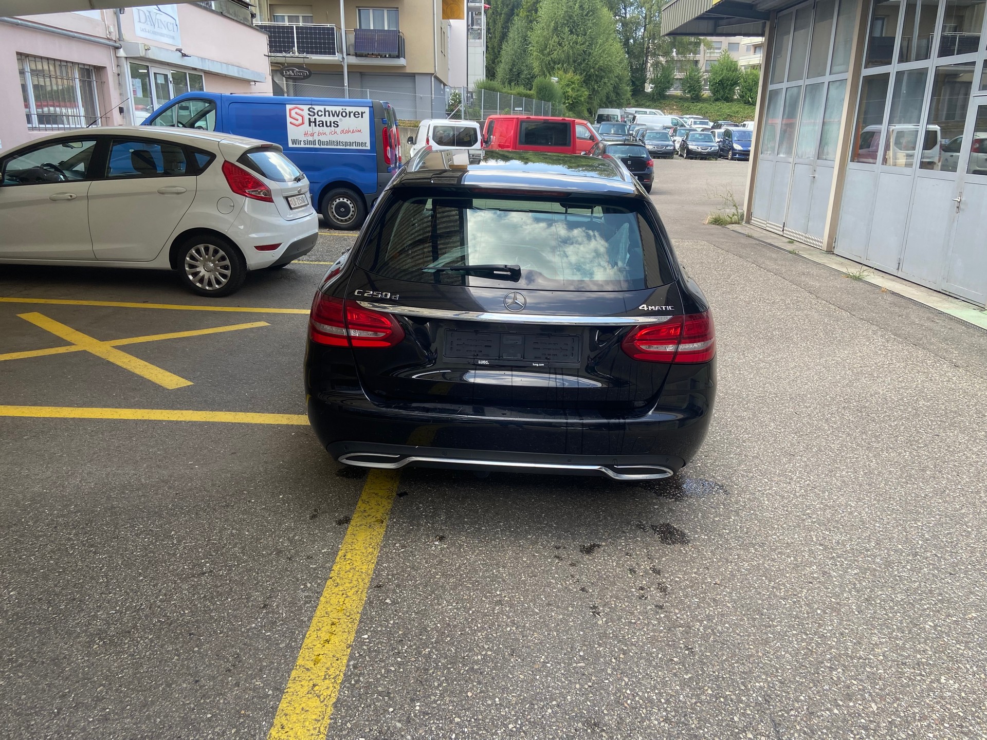 MERCEDES-BENZ C 250 d Swiss Star Exclusive 4Matic 9G-Tronic-image-3