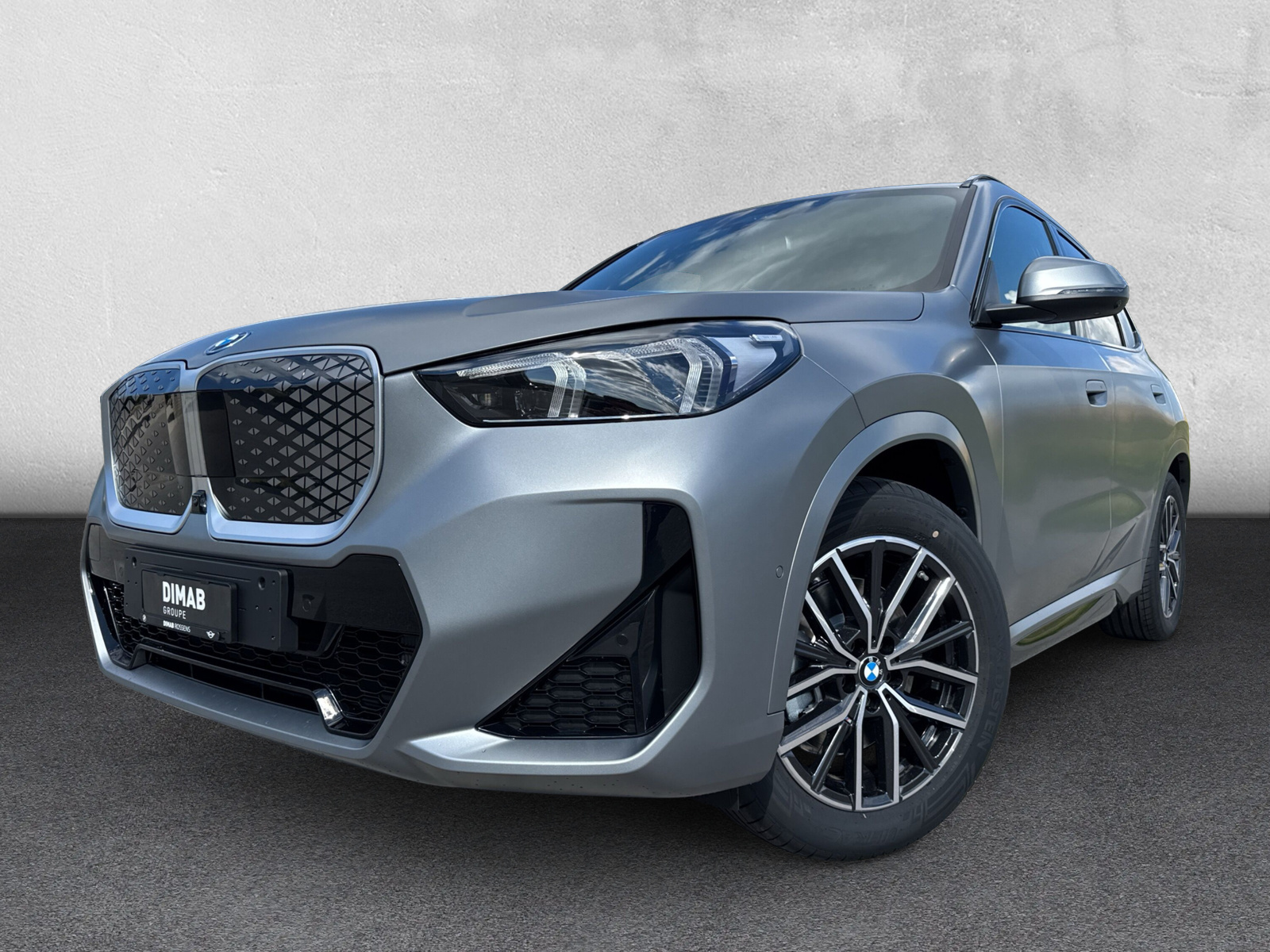 BMW iX1 xDrive 30 M Sport-image-8