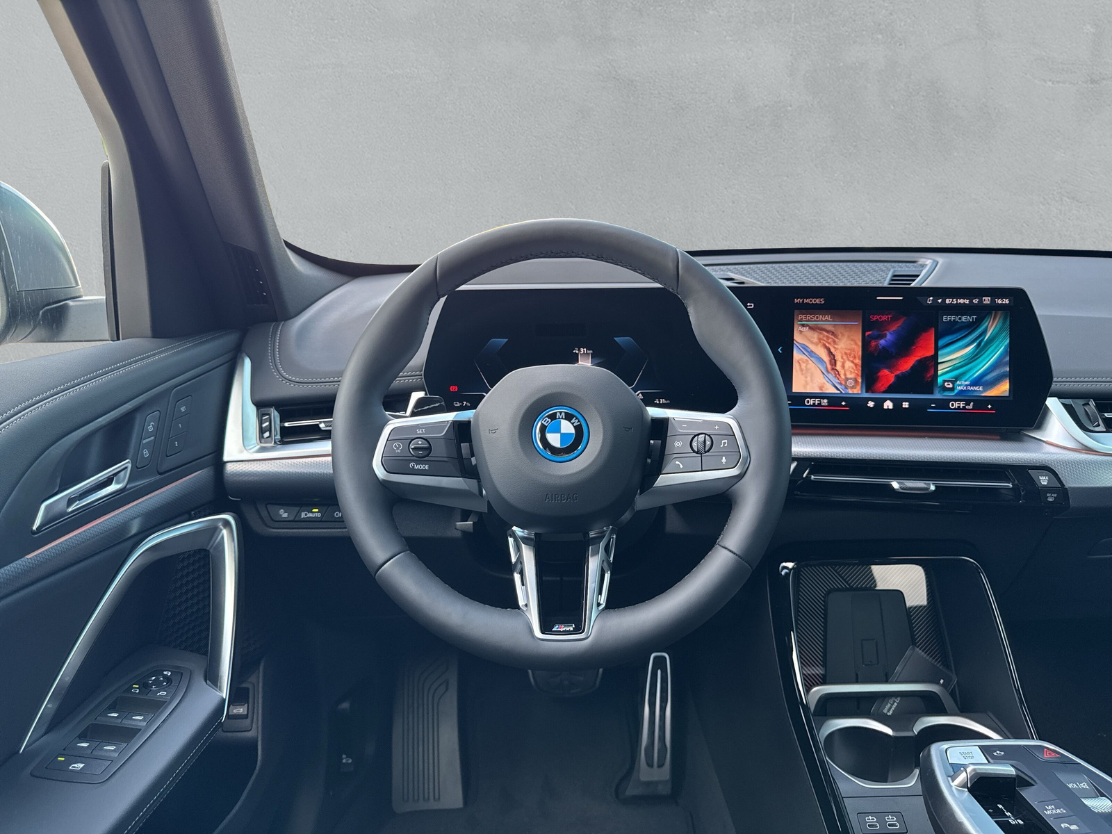 BMW iX1 xDrive 30 M Sport-image-19