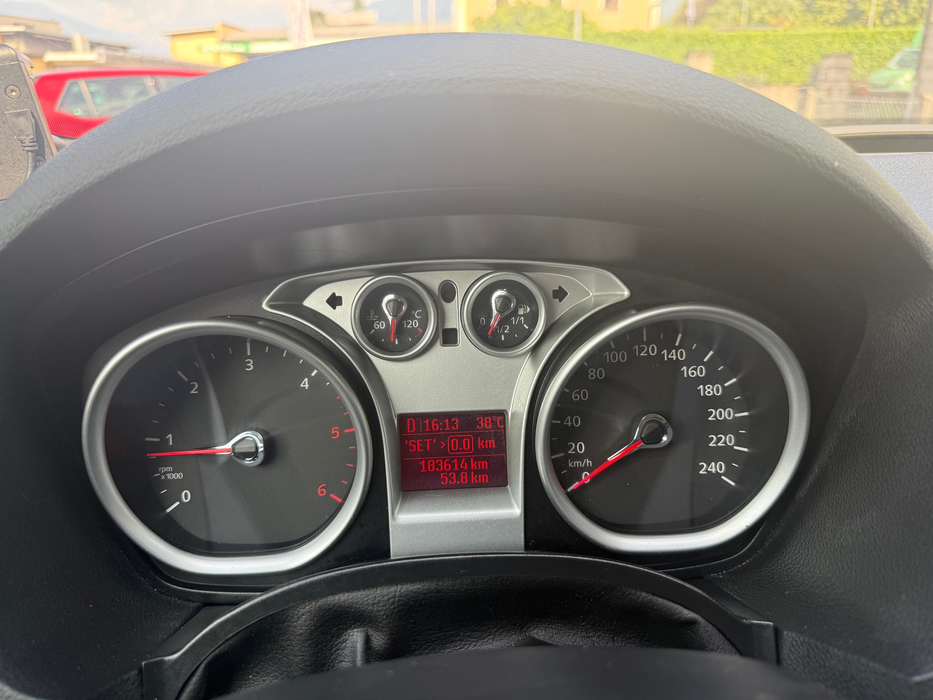 FORD Kuga 2.0 TDCi Carving 4WD PowerShift-image-13