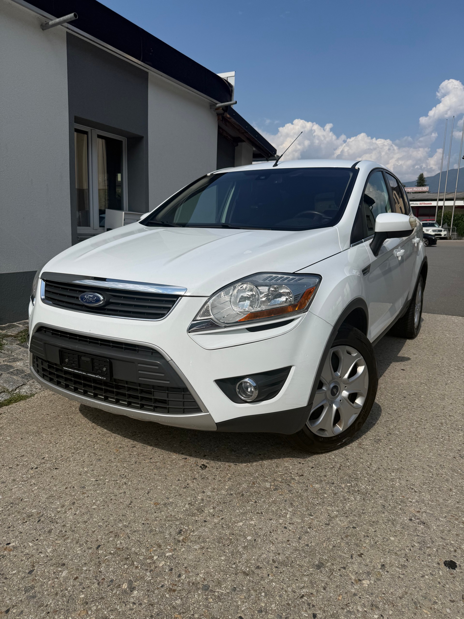 FORD Kuga 2.0 TDCi Carving 4WD PowerShift-image-1