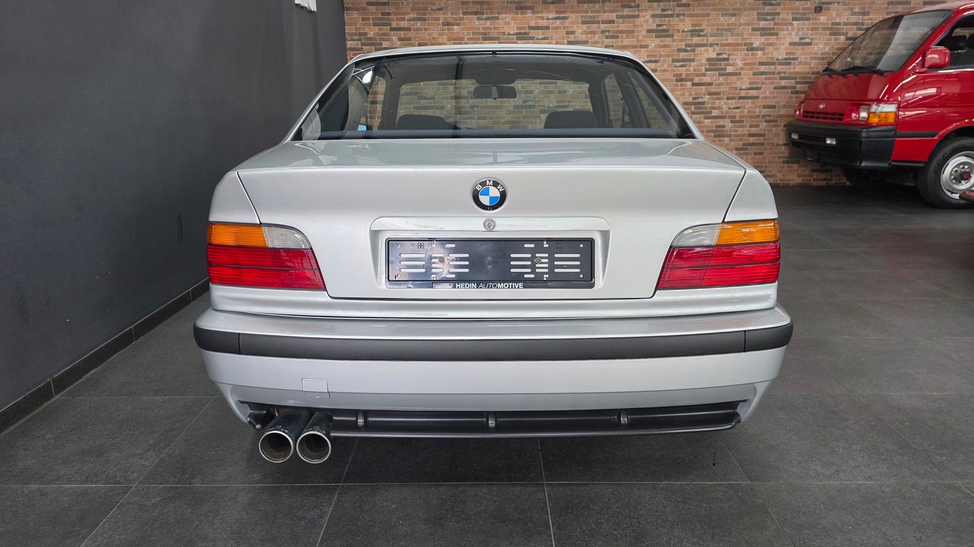 BMW 318iS Coupé-image-11