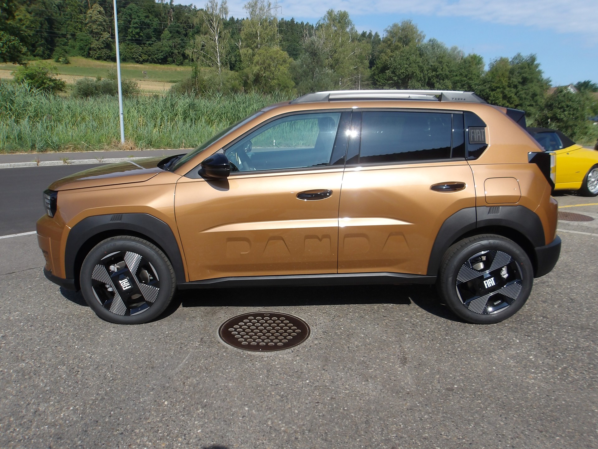 FIAT Grande Panda MHEV La Prima-image-1
