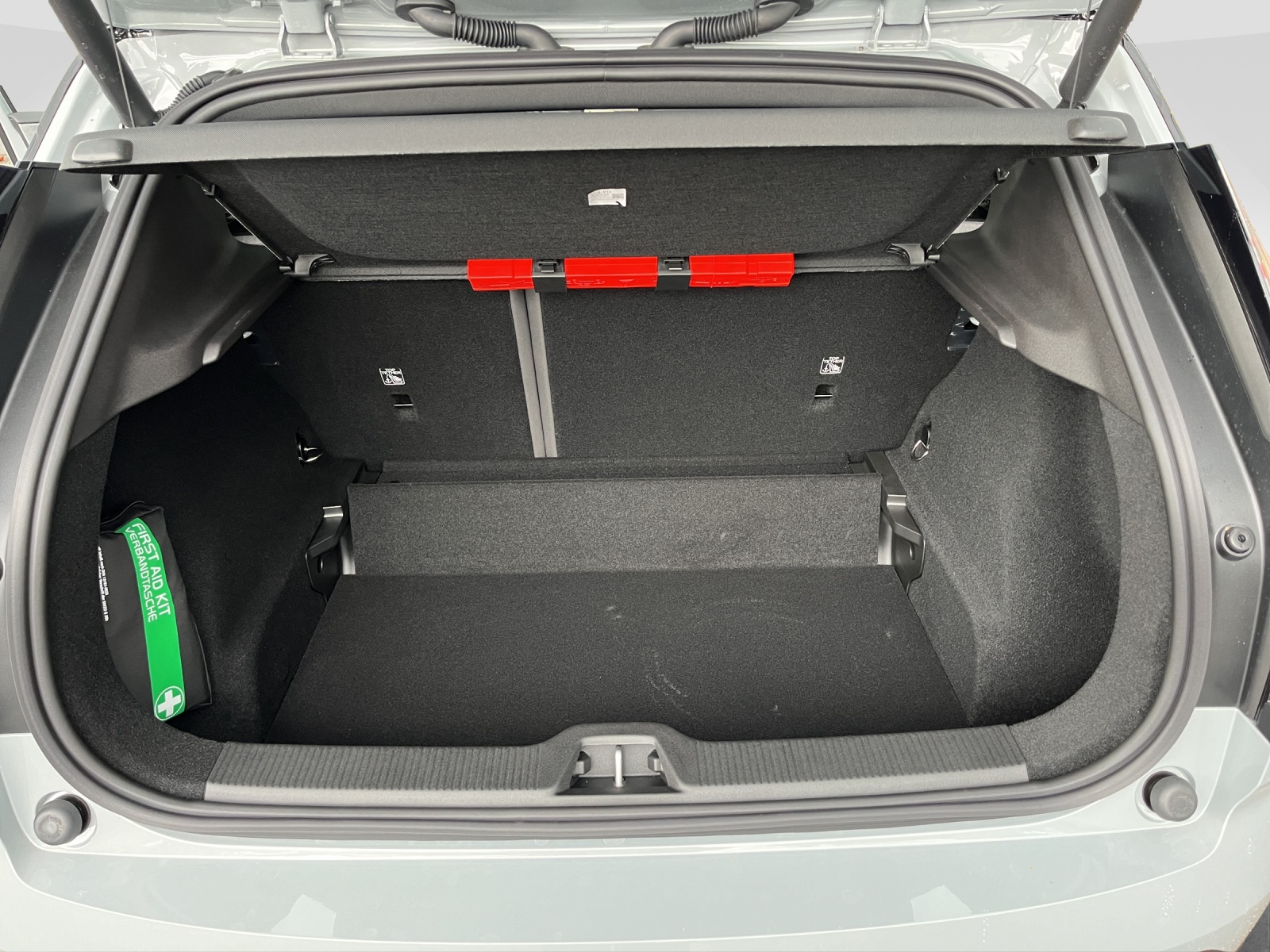 VOLVO EX30 E60 Twin Ultra Performance AWD-image-16