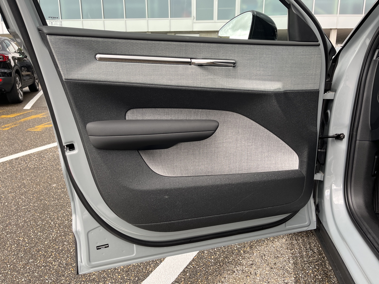 VOLVO EX30 E60 Twin Ultra Performance AWD-image-12