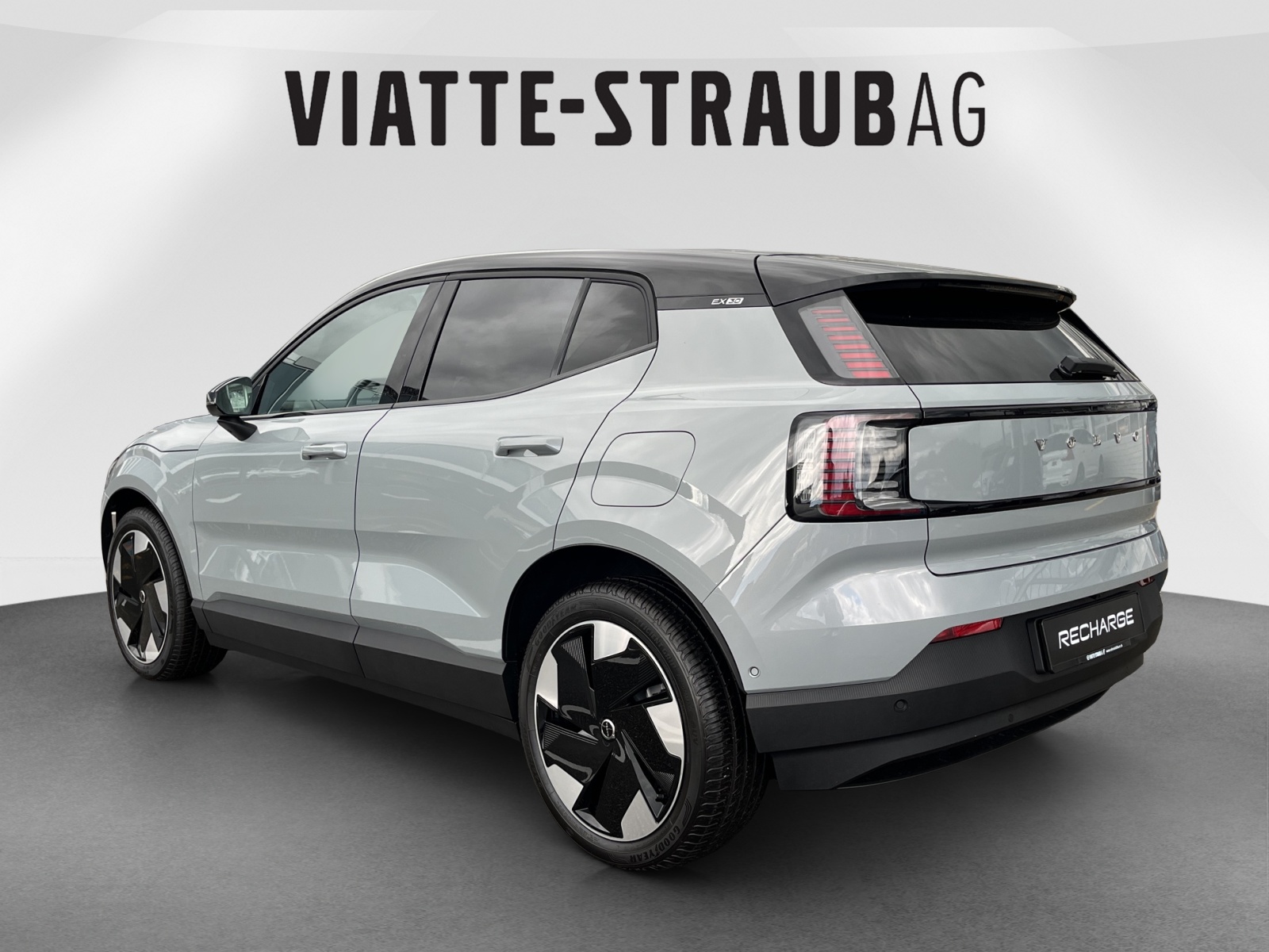 VOLVO EX30 E60 Twin Ultra Performance AWD-image-2