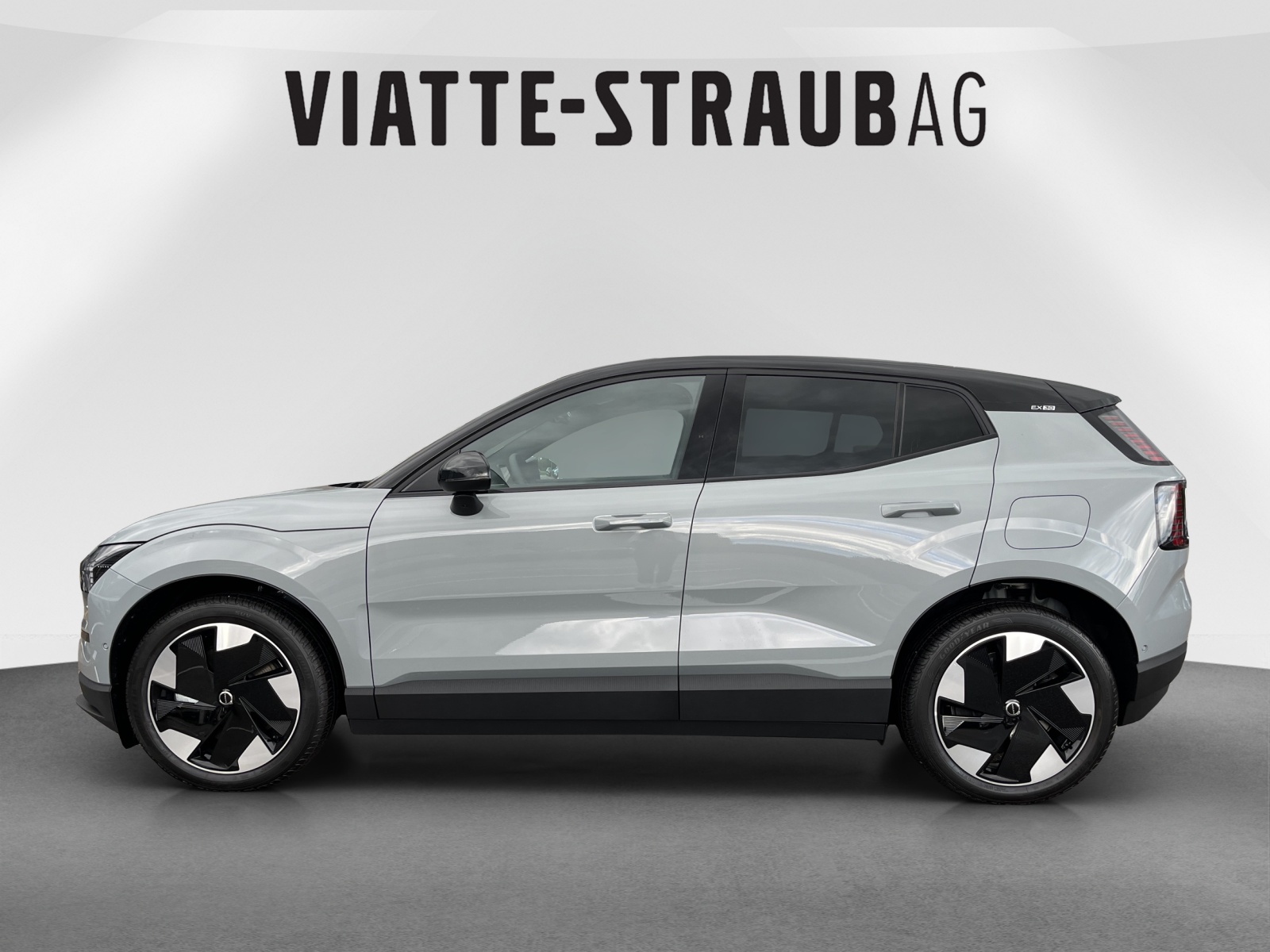 VOLVO EX30 E60 Twin Ultra Performance AWD-image-1