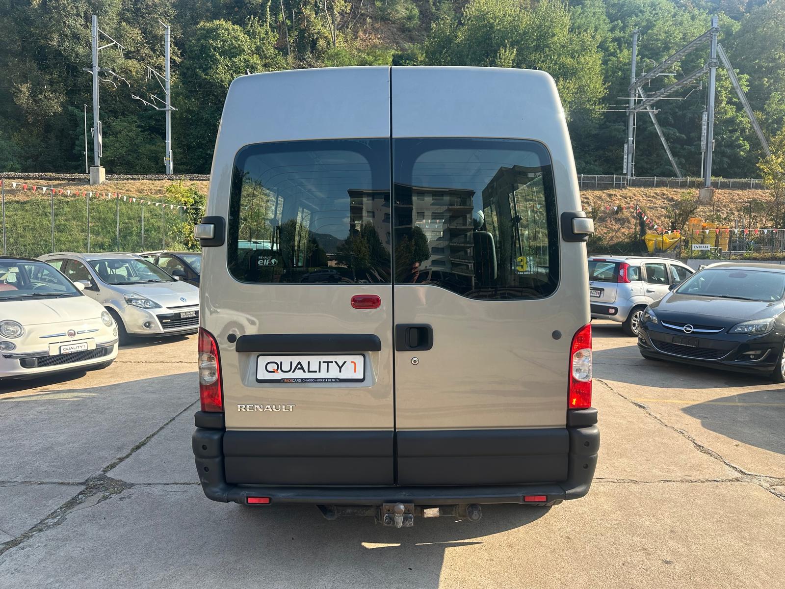 RENAULT Master T35 2.5dCi L2H2-image-3