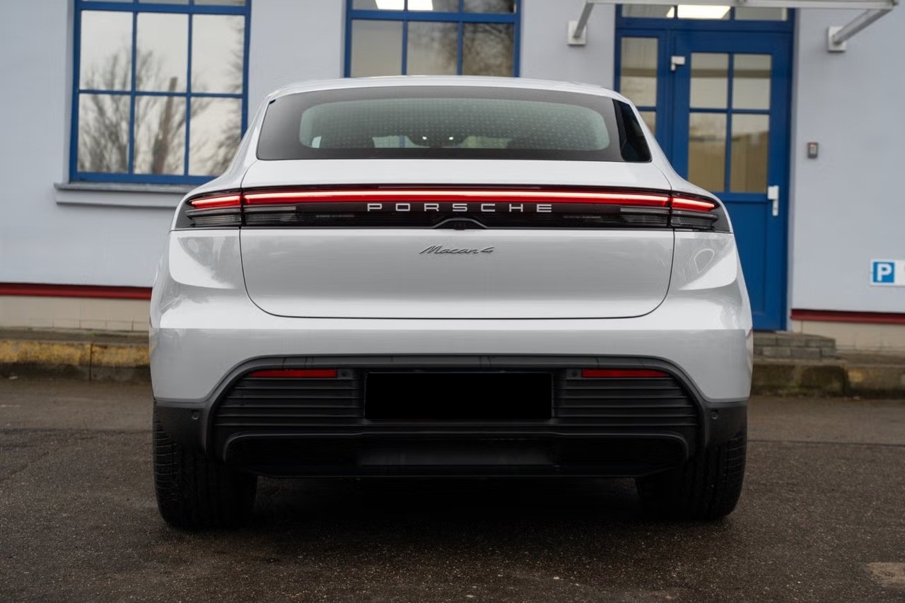 PORSCHE Macan 4 100kWh-image-5