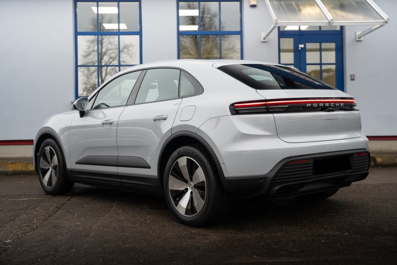 PORSCHE Macan 4 100kWh-image-7