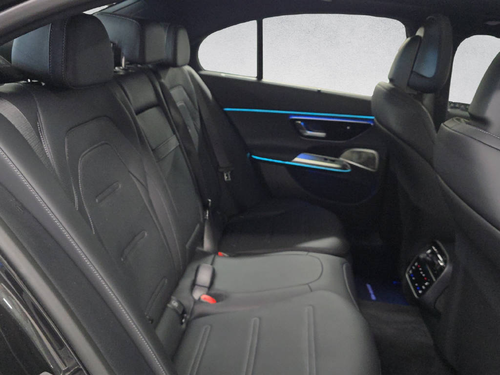 MERCEDES-BENZ E 53 Hybrid AMG 4Matic+-image-12