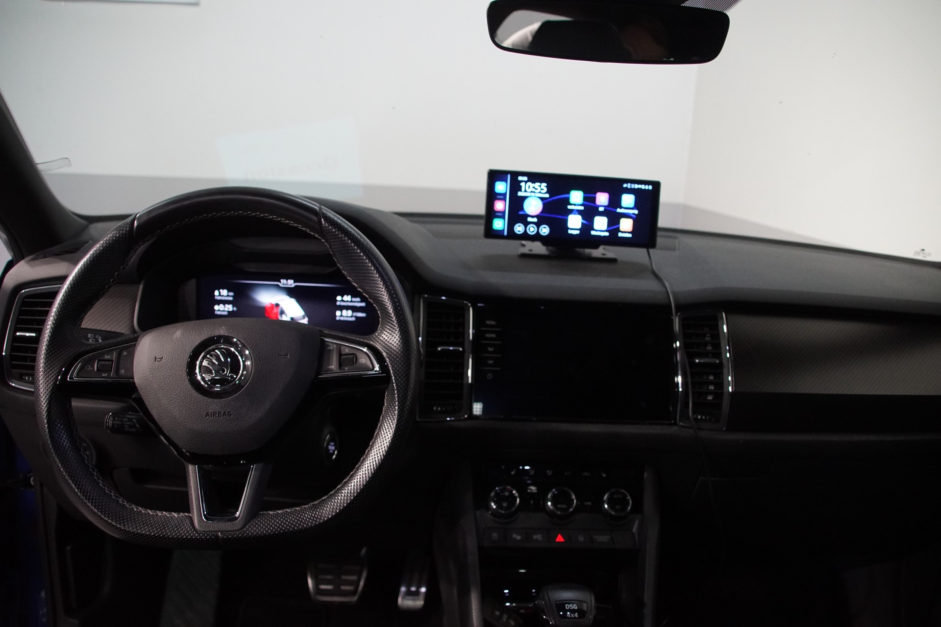SKODA Kodiaq 2.0 TSI 4x4 Sport Line-image-14