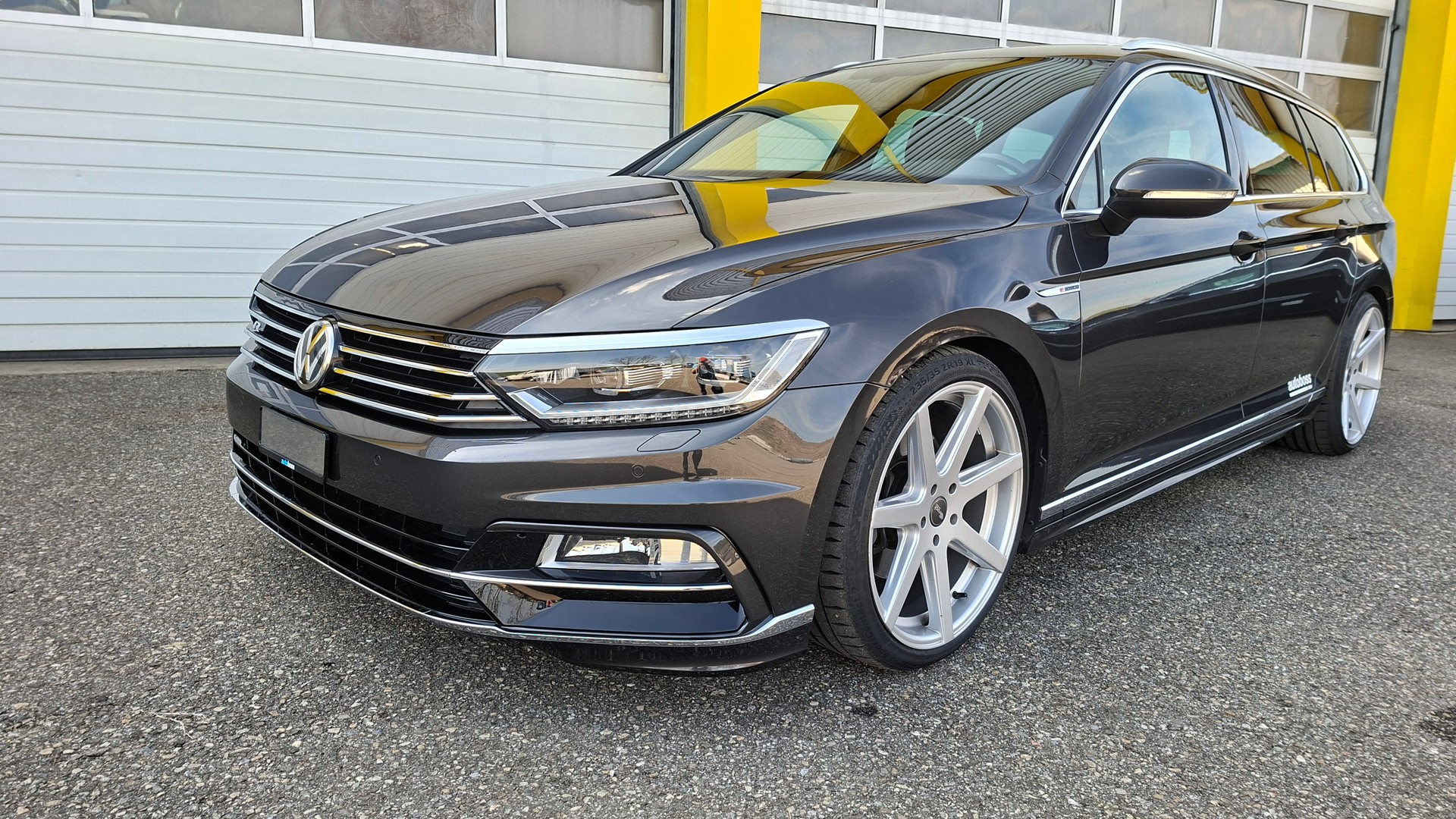 VW Variant 2.0 TDI R-Line DSG-image-1