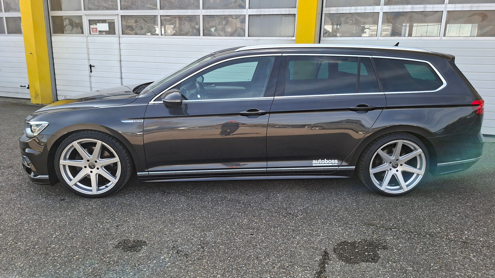 VW Variant 2.0 TDI R-Line DSG-image-2
