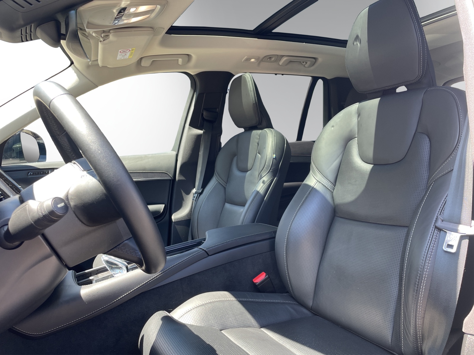 VOLVO XC90 B5 Diesel Mild Hybrid AWD Ultimate Dark Geartronic-image-9