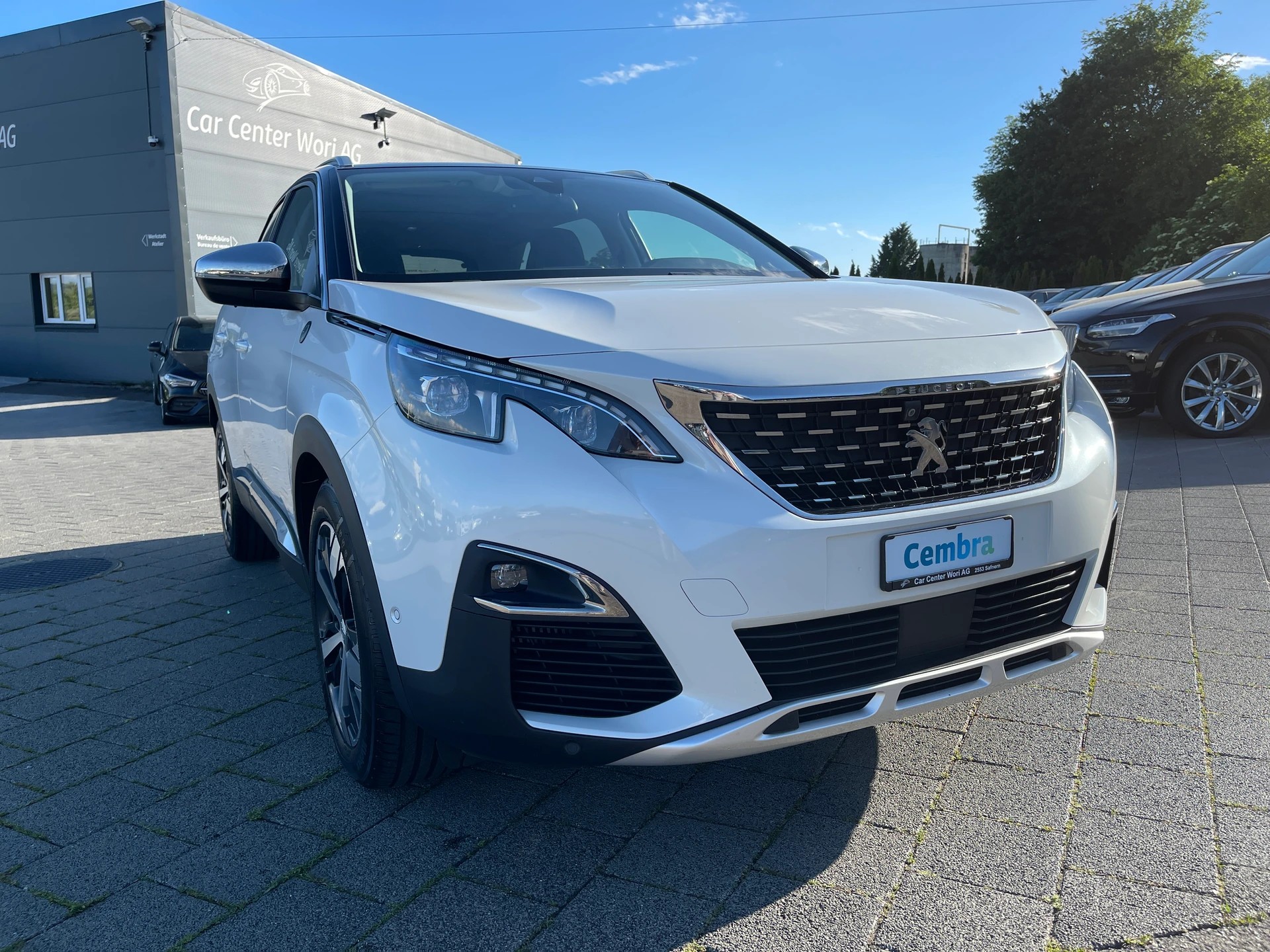 PEUGEOT 3008 1.2 PureTech Allure EAT-image-5