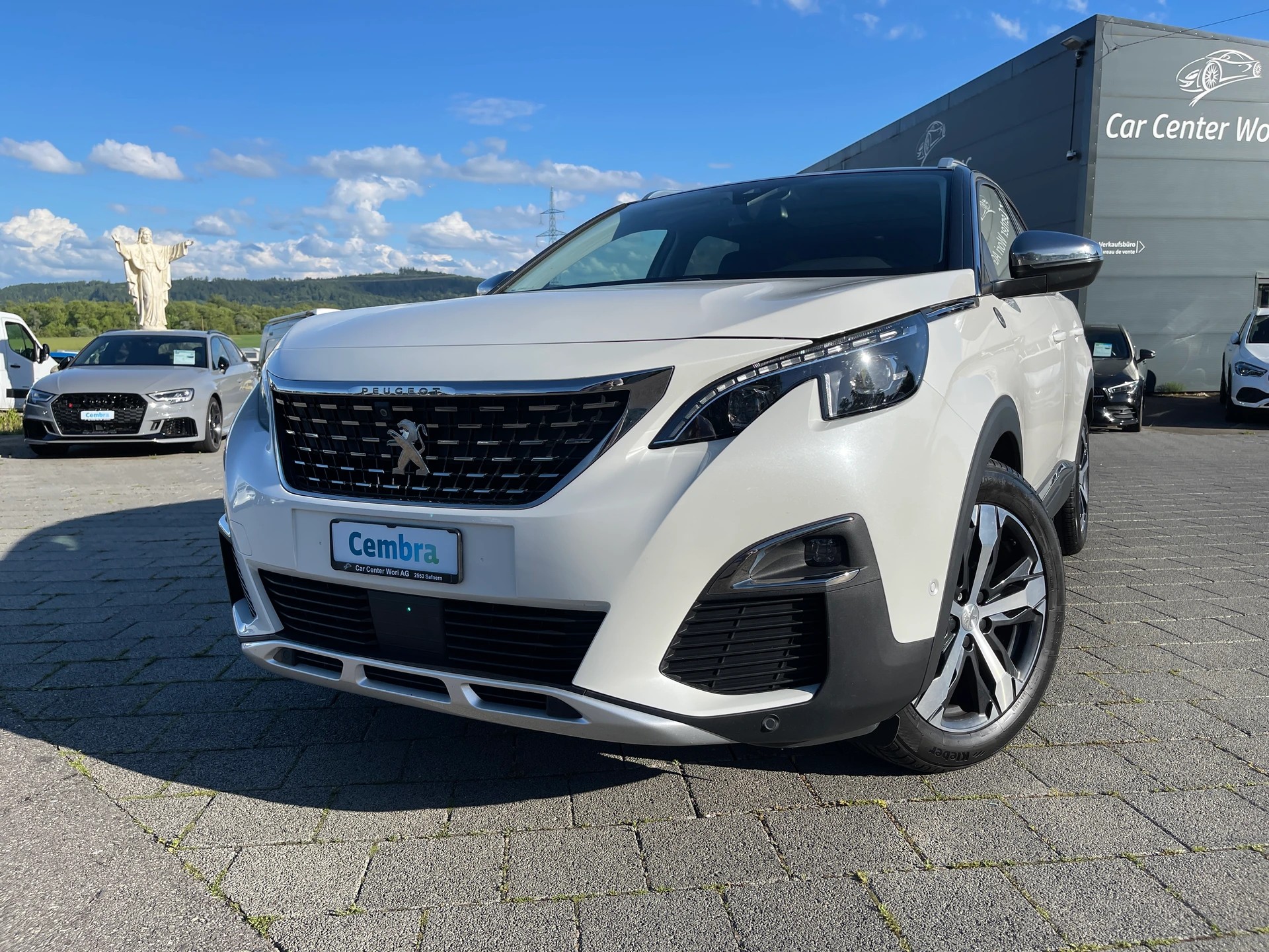 PEUGEOT 3008 1.2 PureTech Allure EAT-image-0