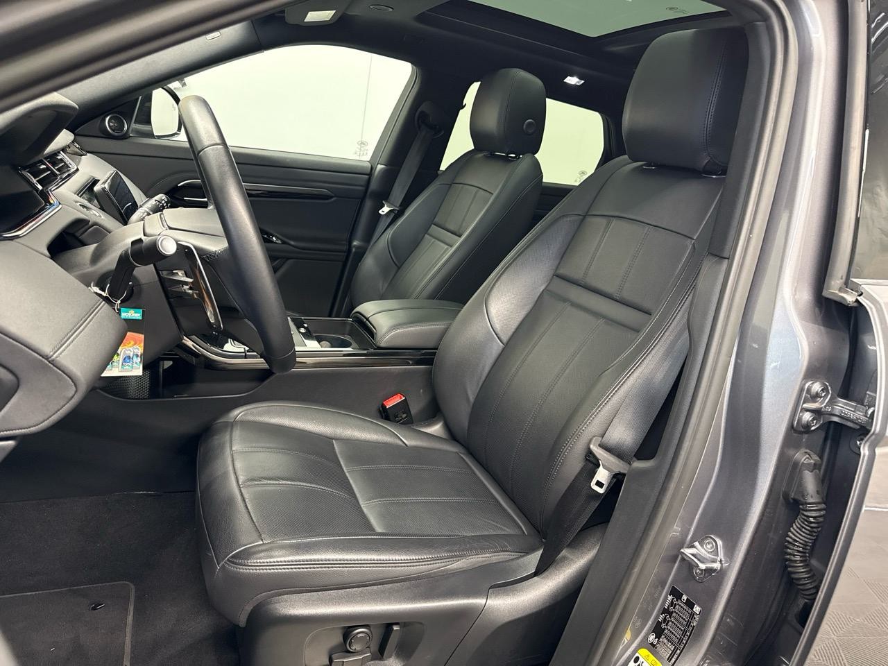 LAND ROVER Range Rover Evoque R-Dynamic D 200 MHEV SE AT9-image-3