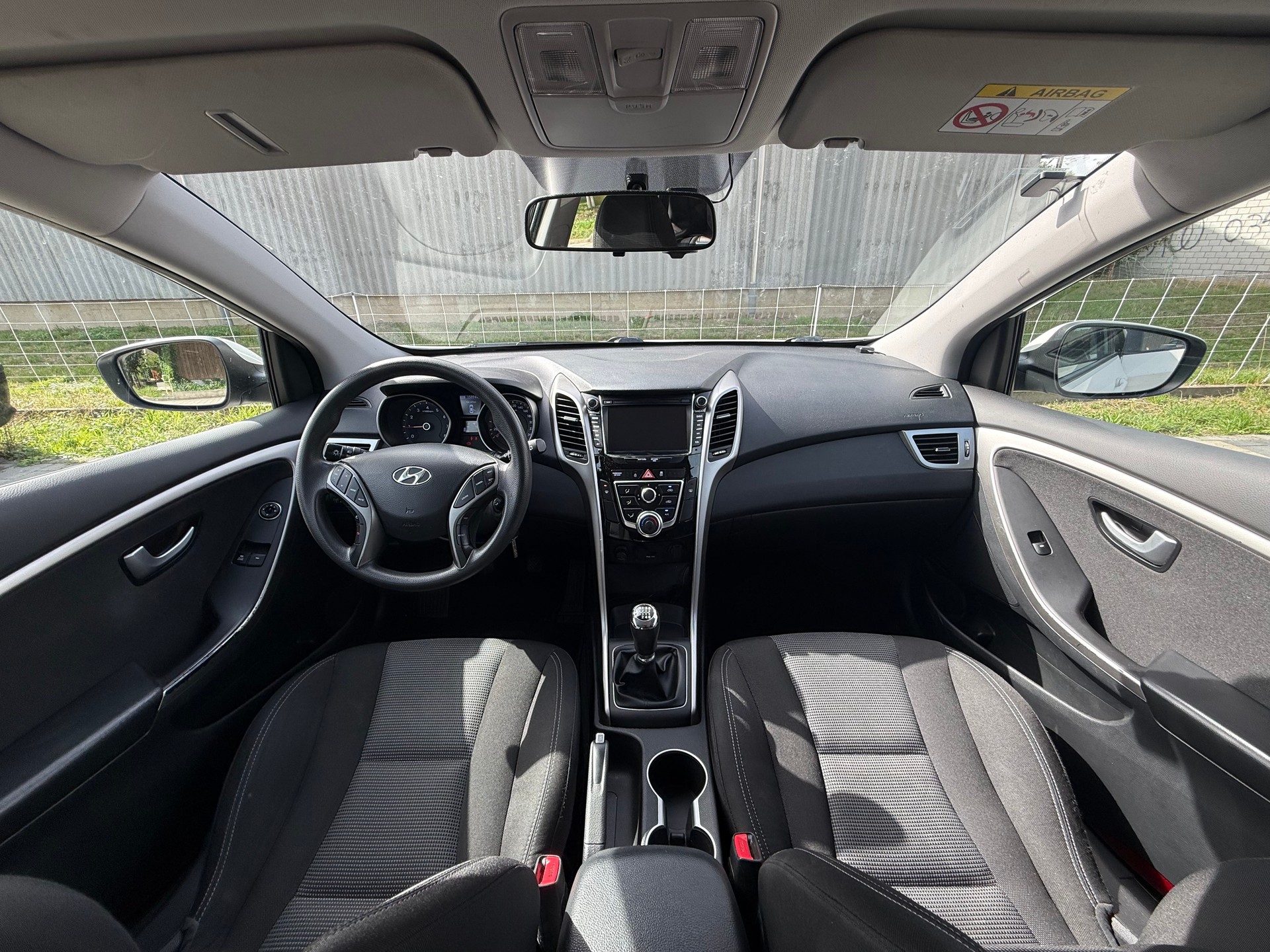 HYUNDAI i30-image-9