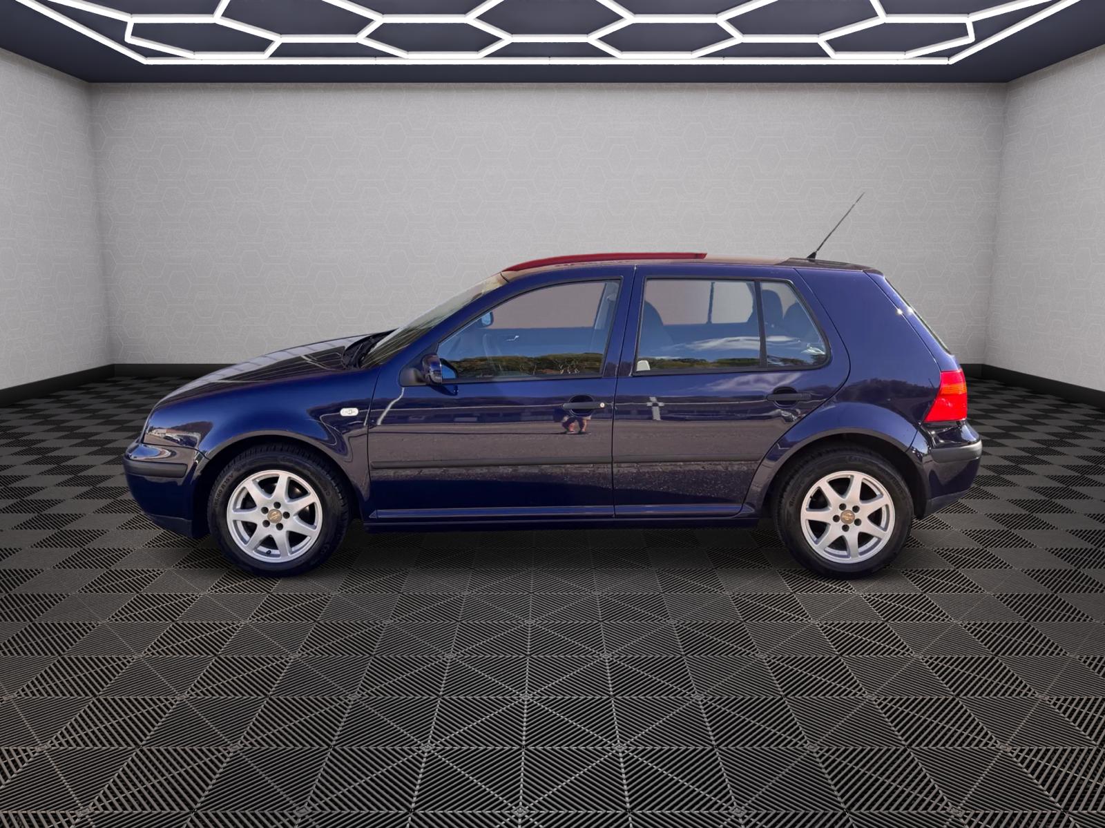 VW Golf 1.6 Comfortline Automatic-image-1